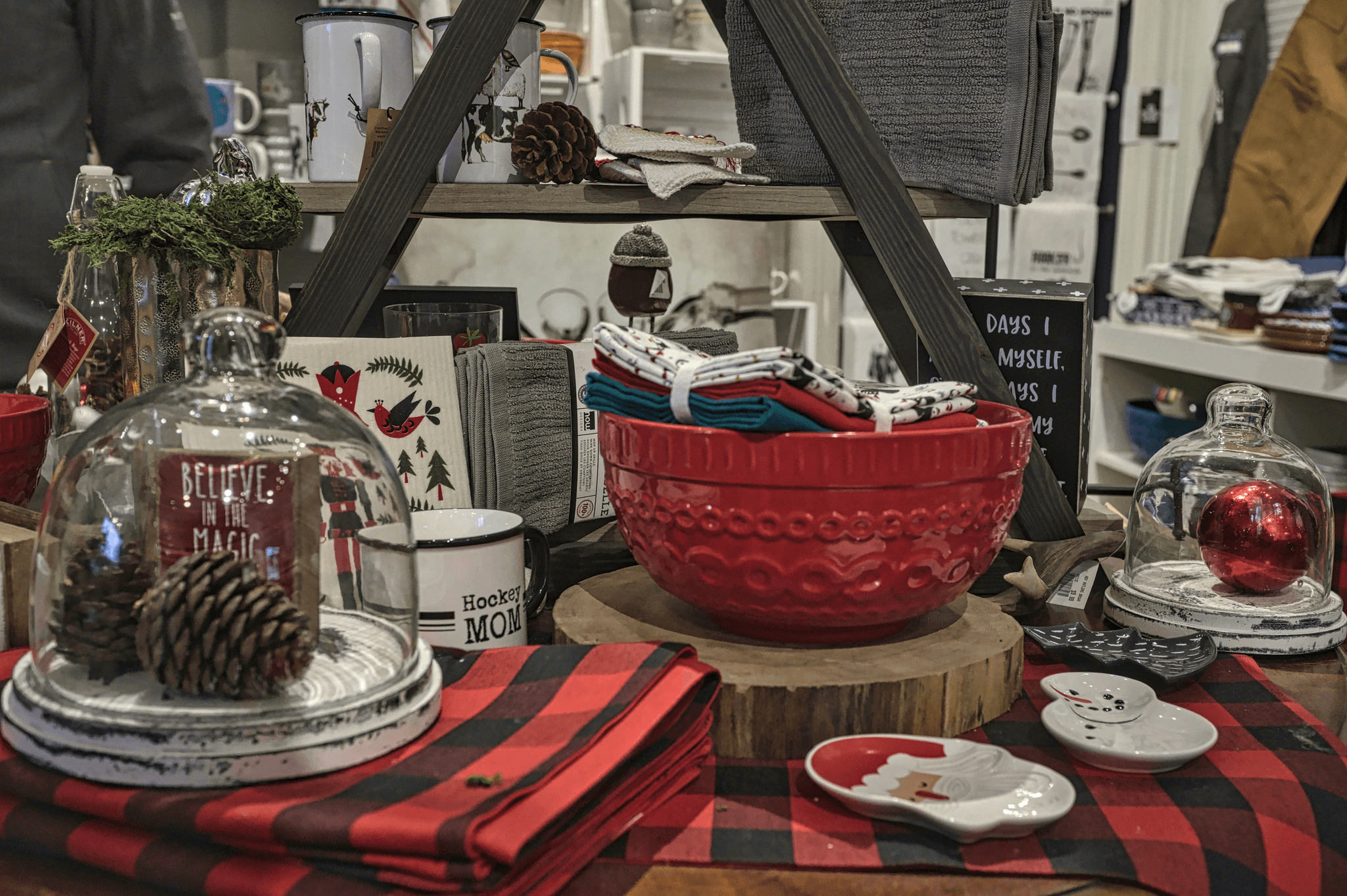 Transforming your kitchen with custom decor