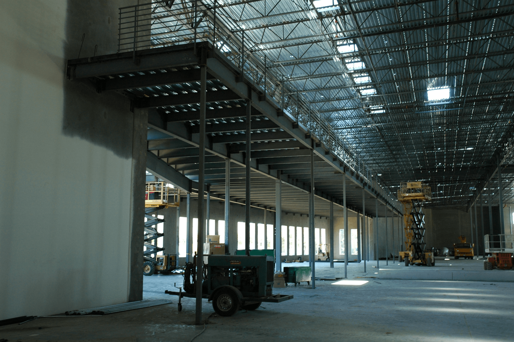 Seamless integration of prefabricated workers accommodation buildings into existing industrial sites
