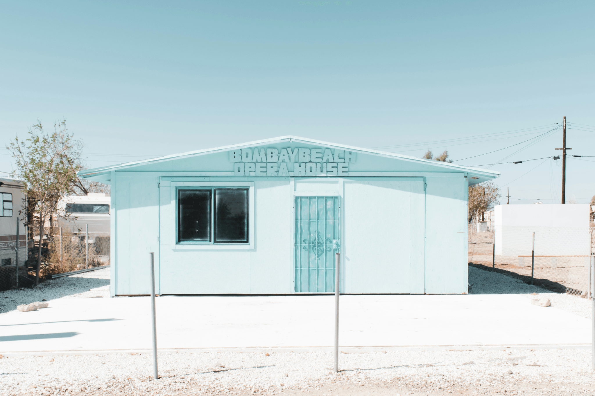 Efficient assembly process of modern modular homes