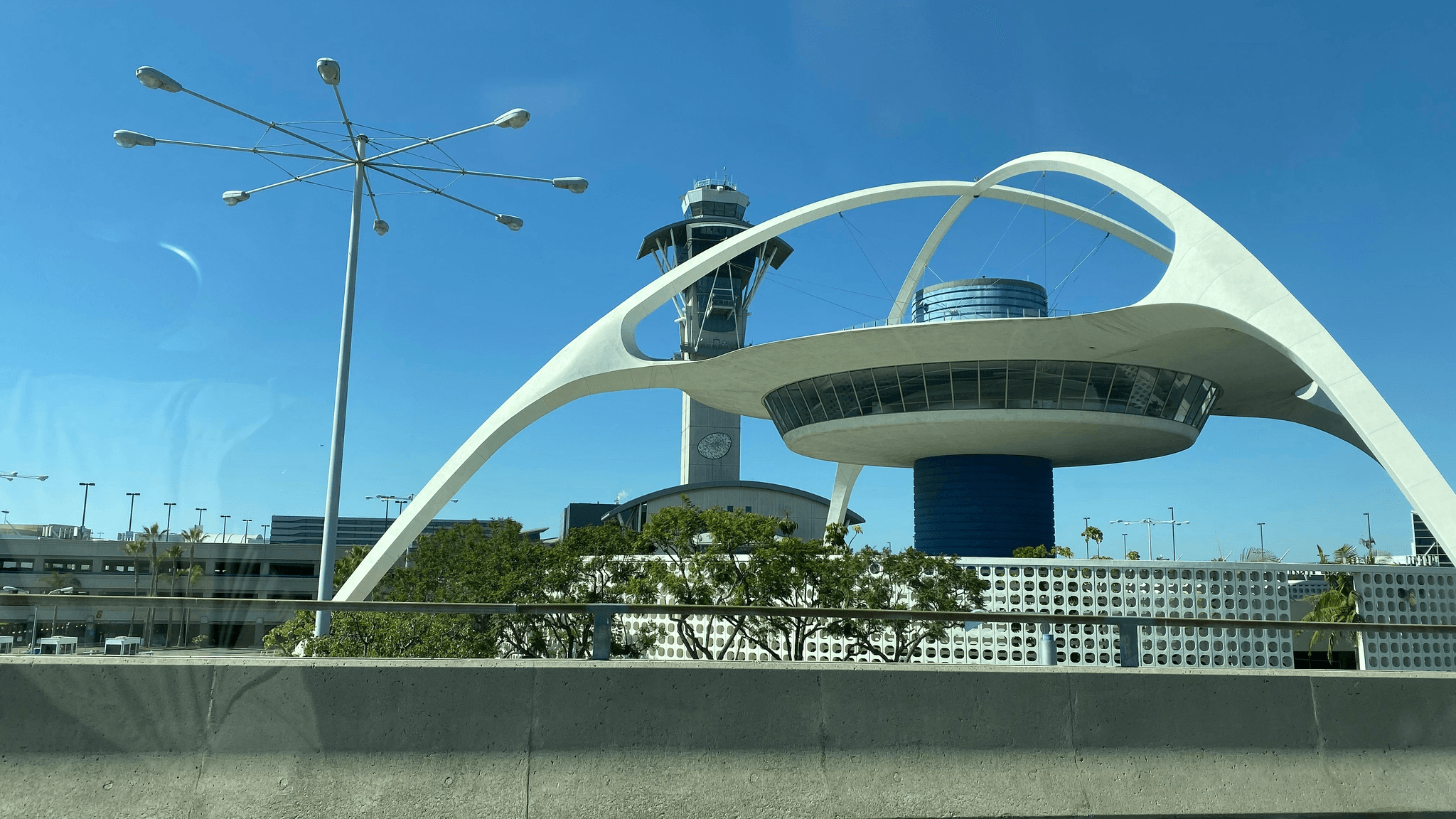 what is awos in aviation explained through automated systems