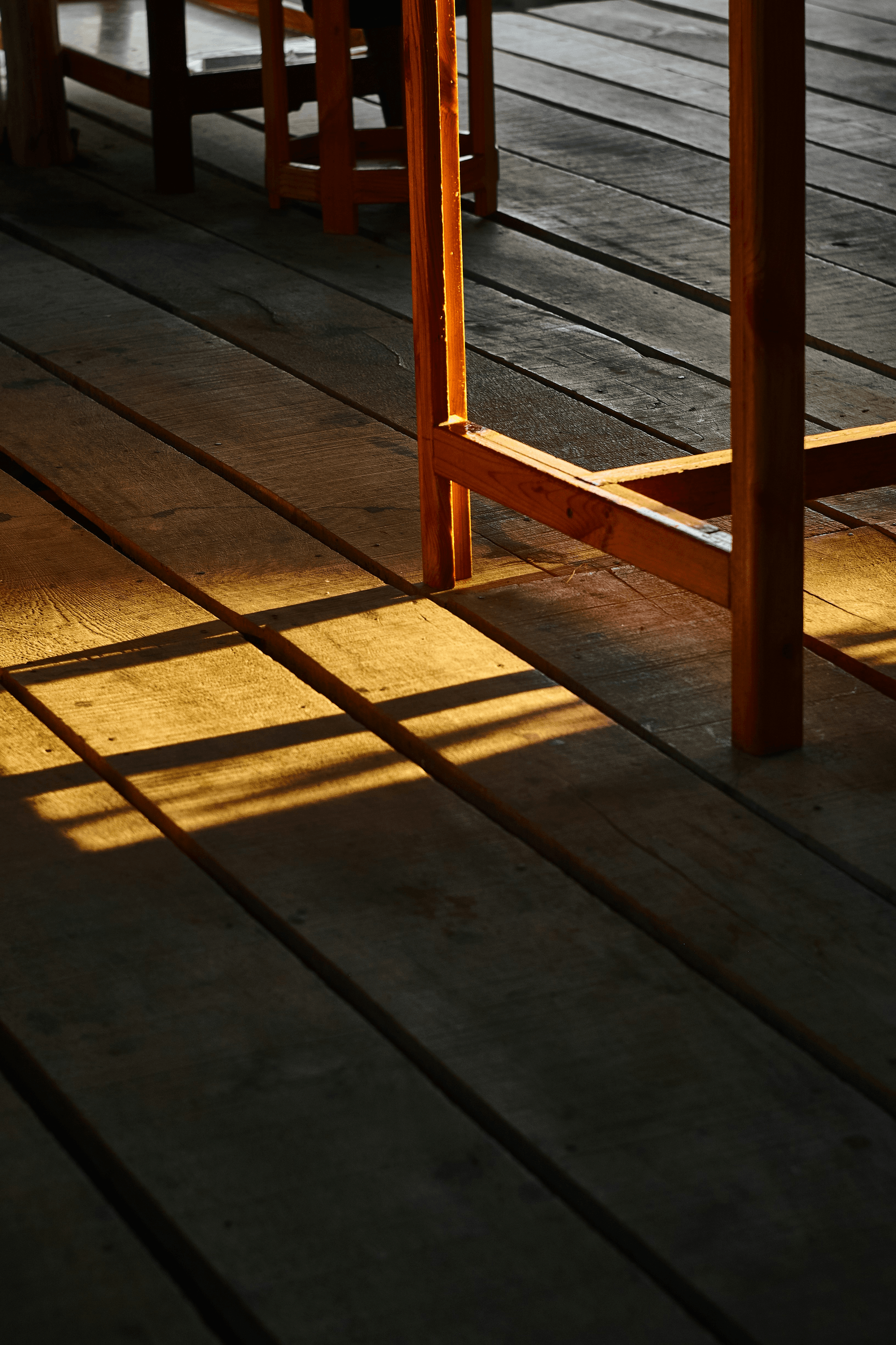 Does composite decking expand due to temperature changes?