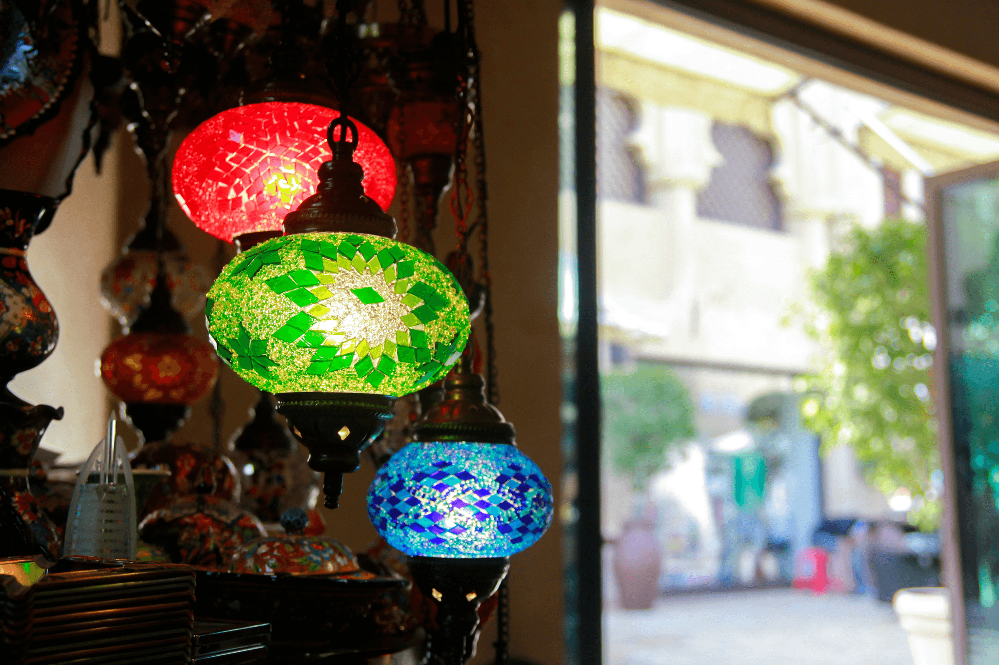 Customizable lighting fixtures by leading manufacturers