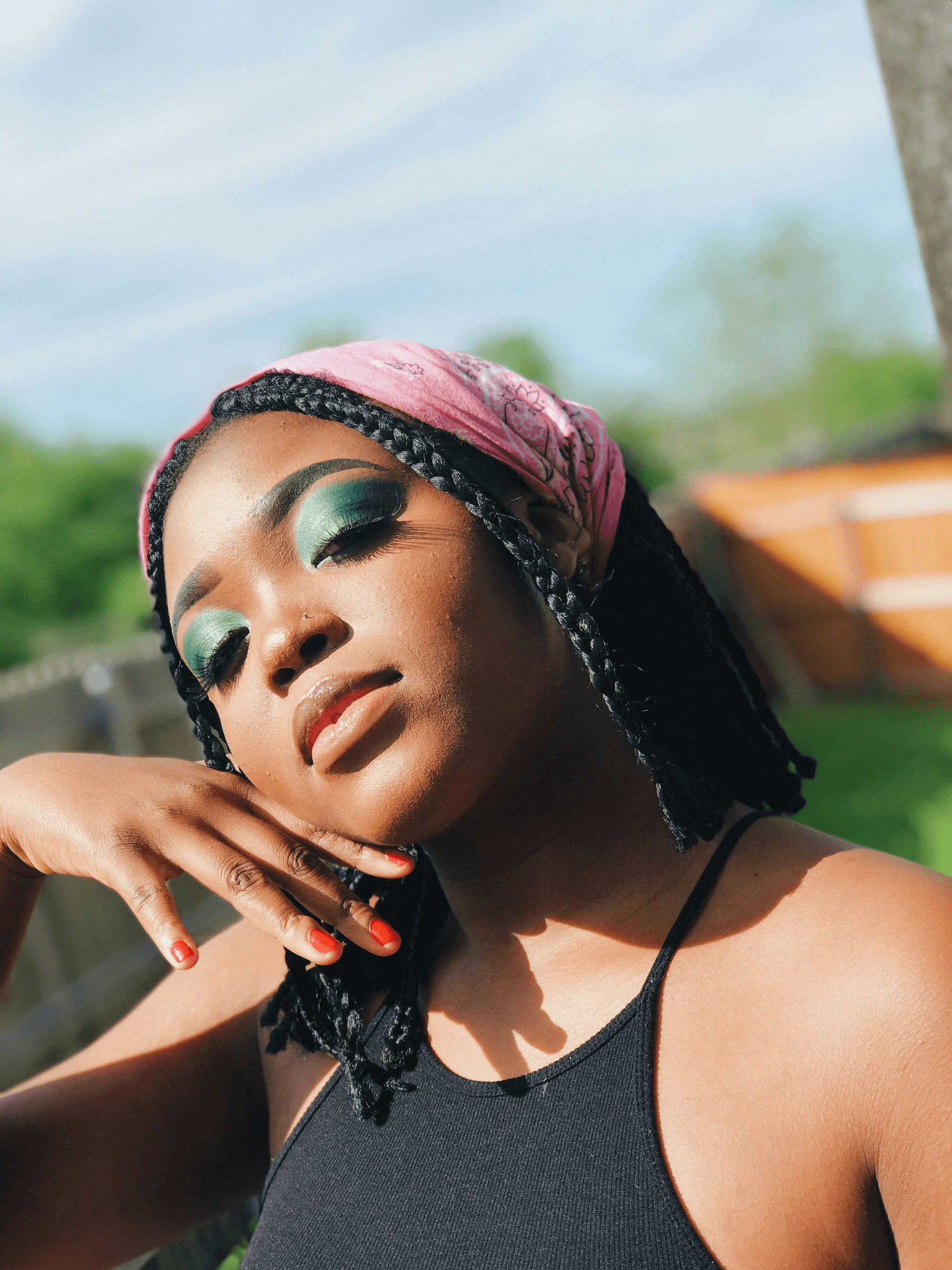 Explore differences in lace front vs full lace wig styles.