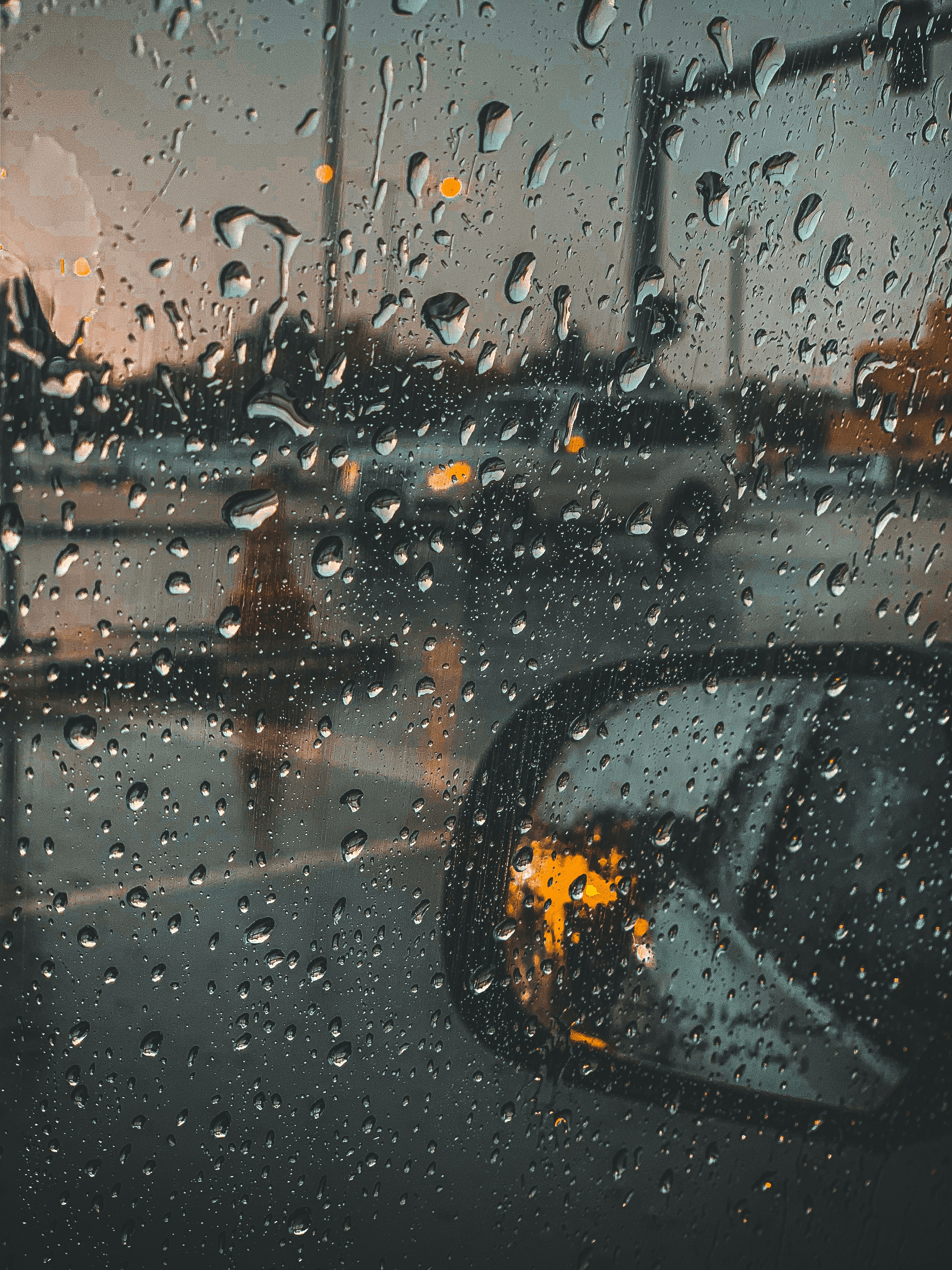 Wholesale frameless wiper blade featured on modern vehicle