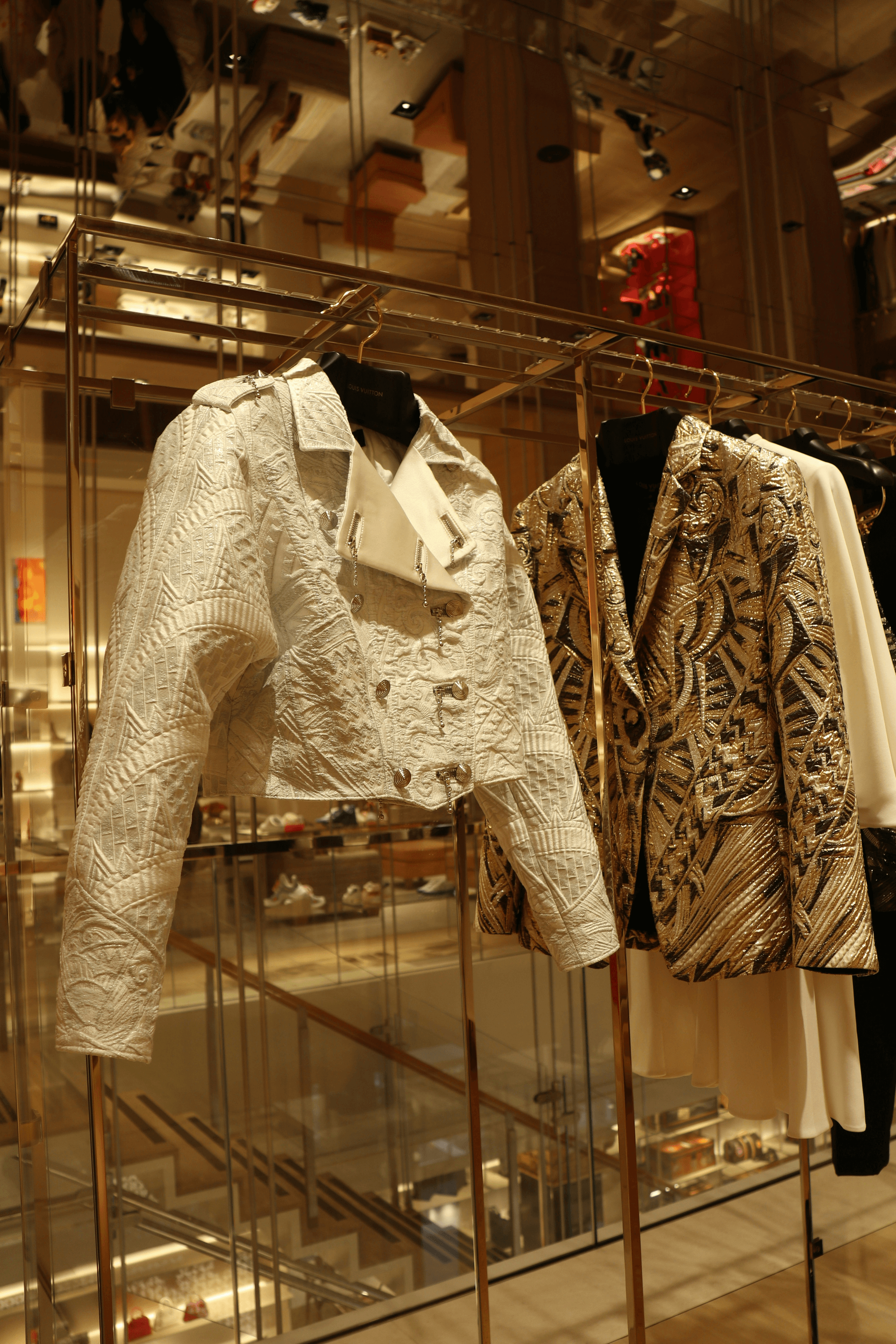 Showcasing Product Quality in fashionable apparel displays