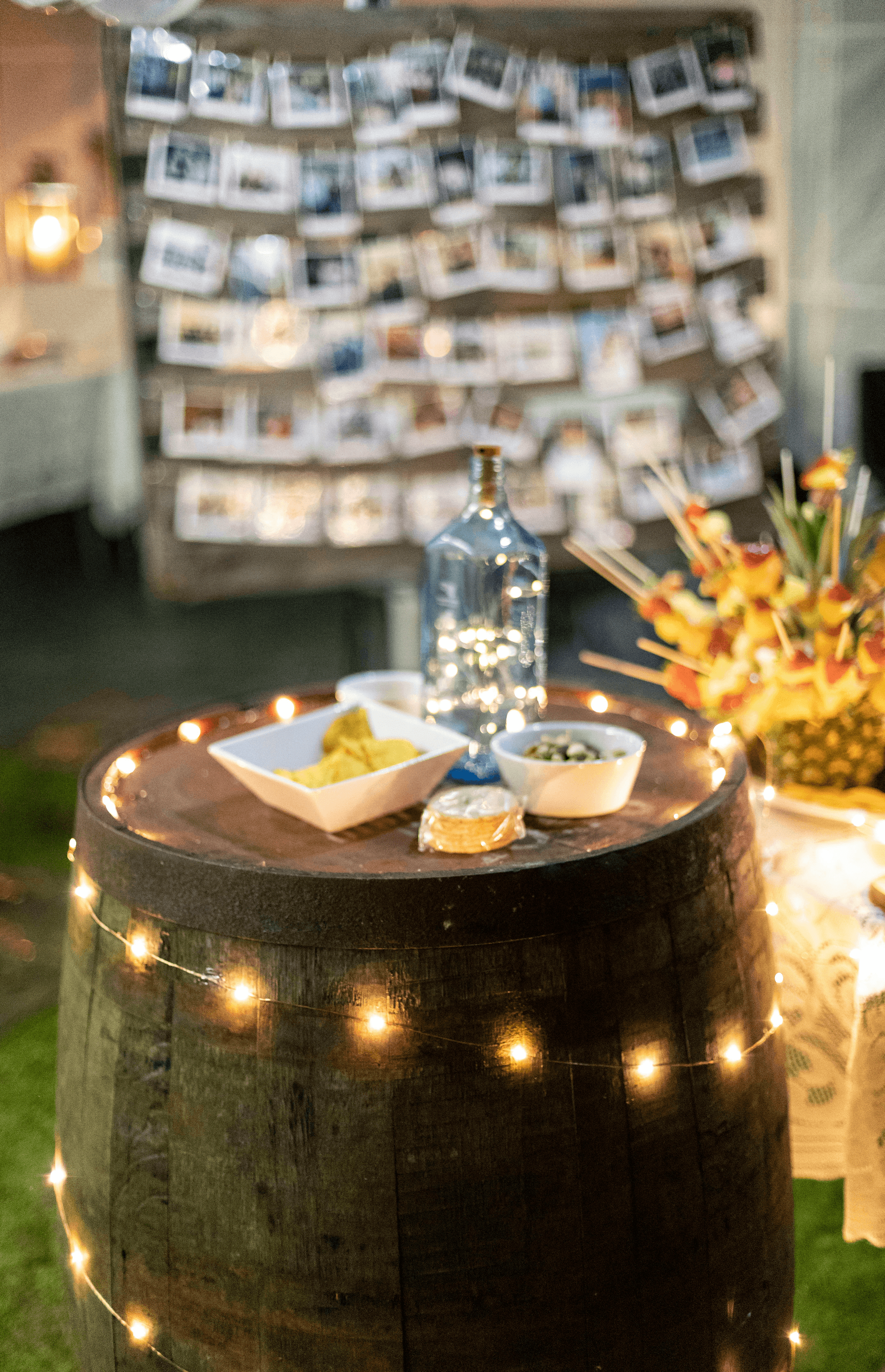 Inviting atmosphere around an outdoor portable bar