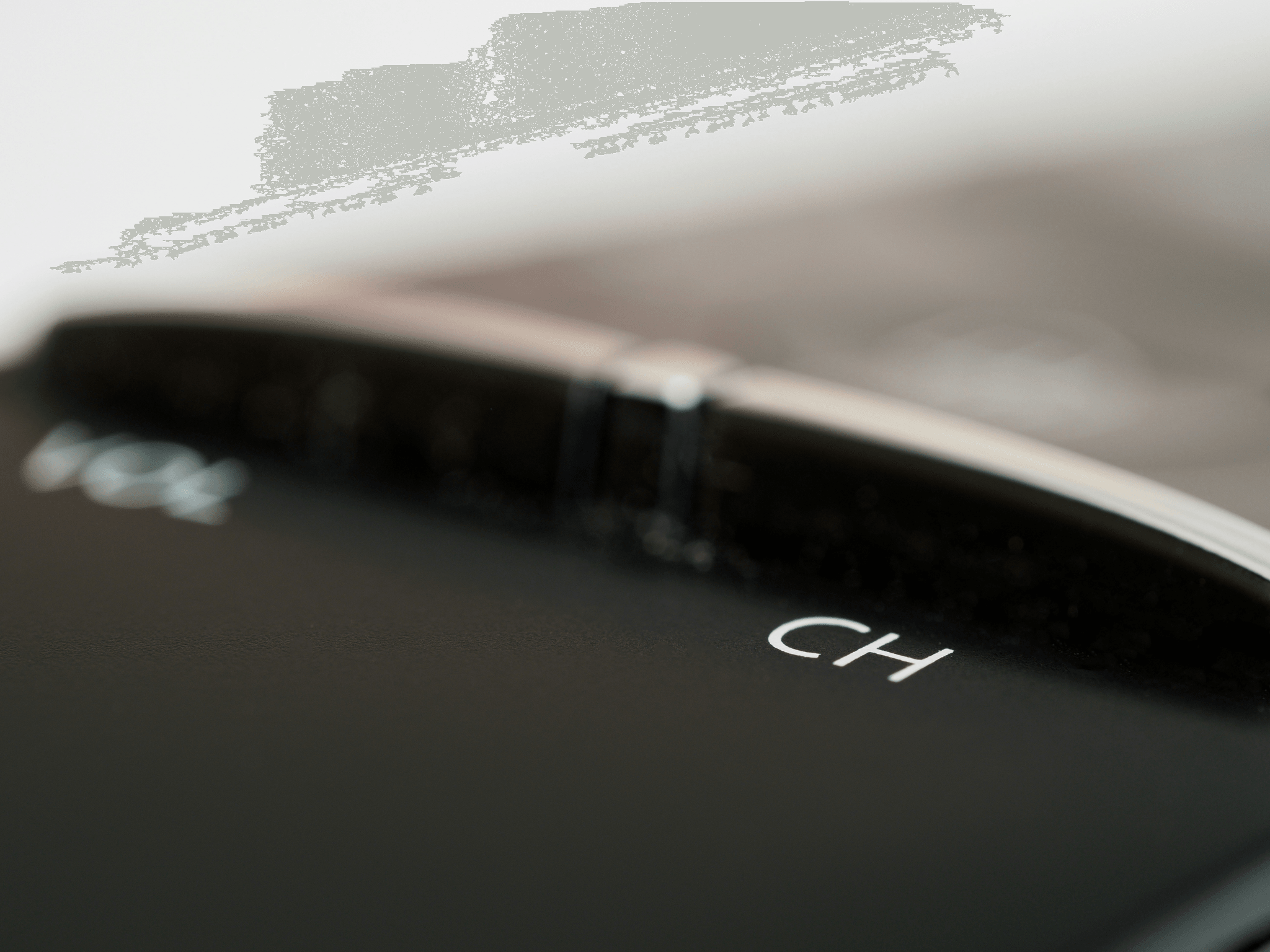 Inspecting a smartphone during functional tests for performance