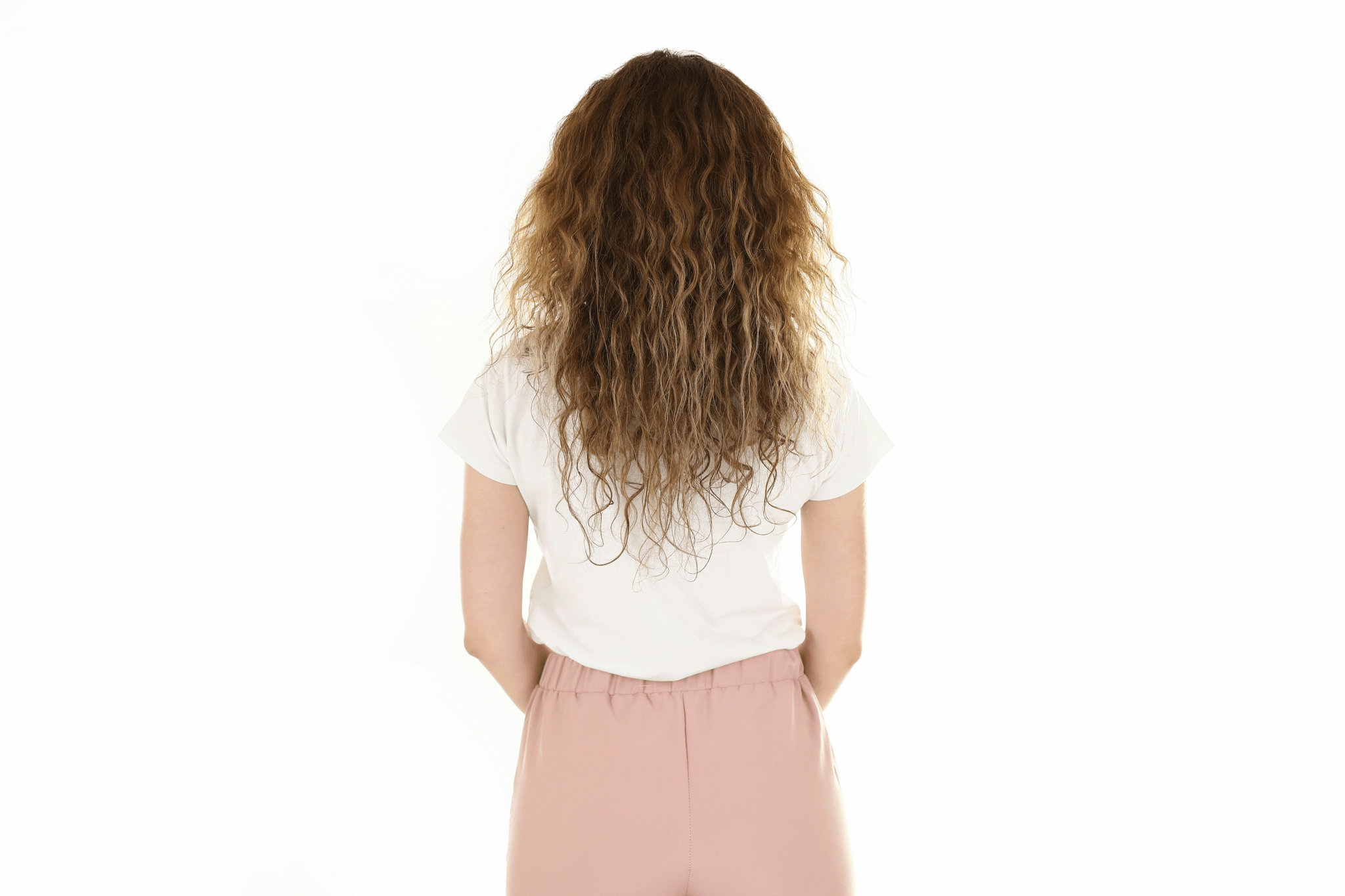 Perfectly installed 4chairextensions blending seamlessly into natural curls