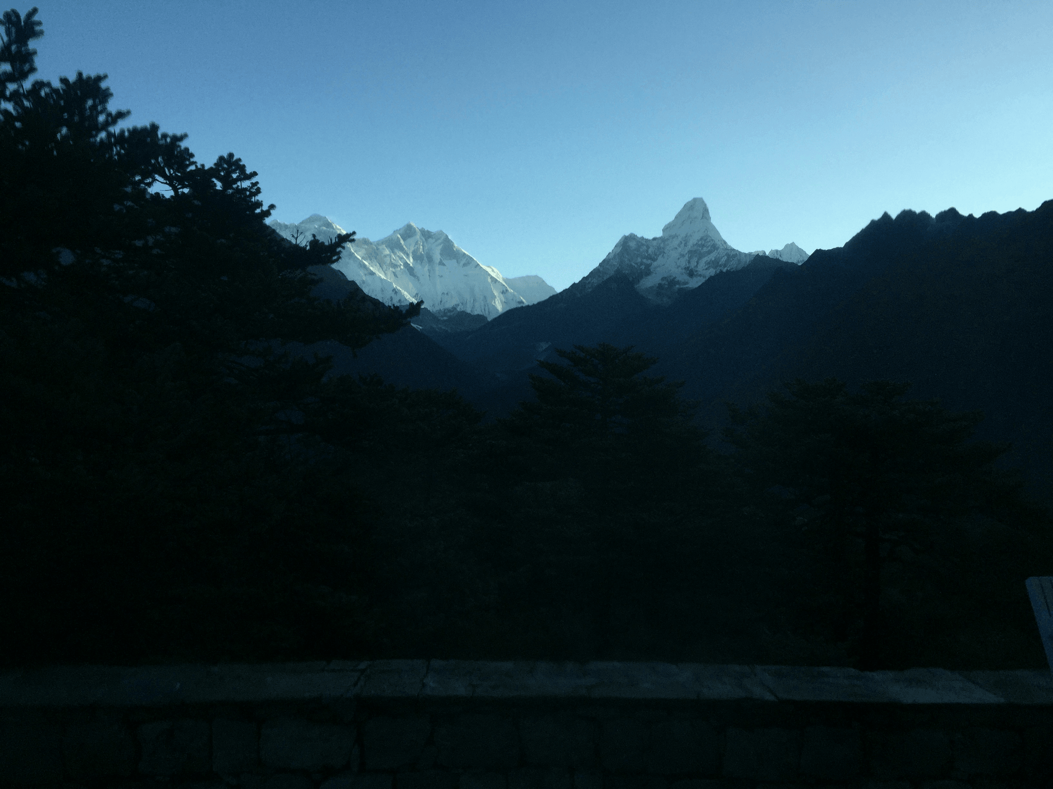 Discover where can you find mount everest amidst stunning Himalayan scenery.