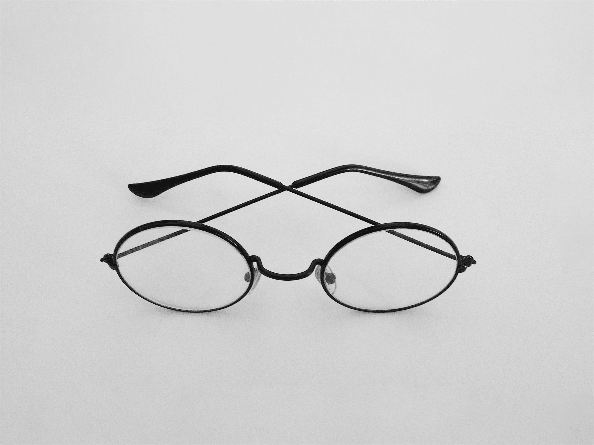 What are the arms of glasses called