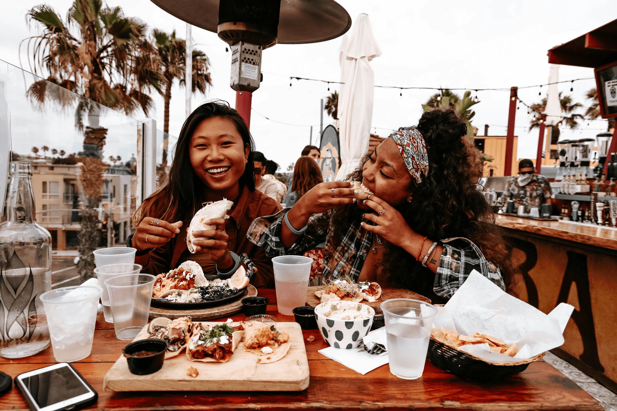 what is a pop up restaurant experience featuring happy diners