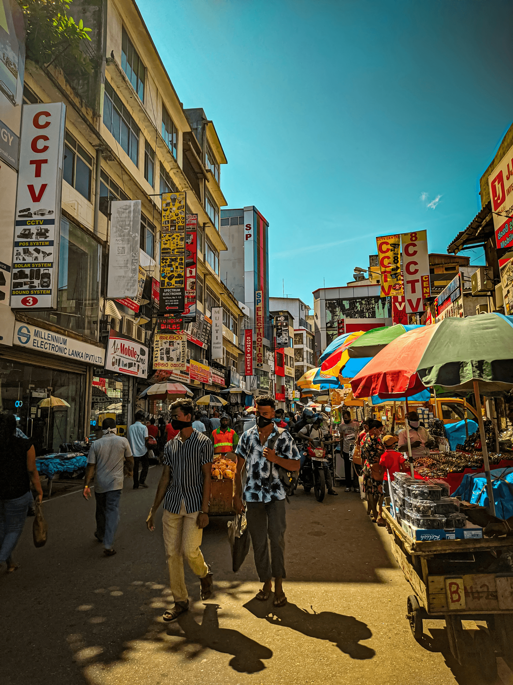 Vibrant atmosphere at guangzhou market showcasing local culture.