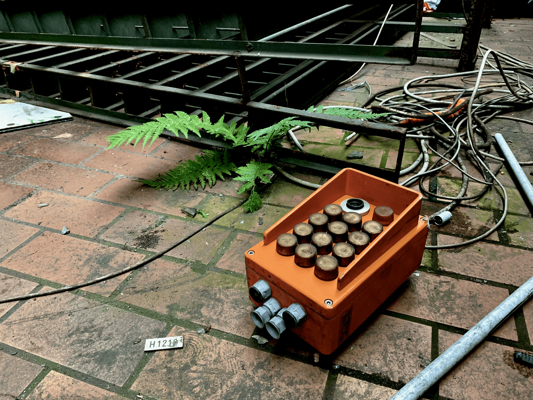 Pump vibration sensors monitoring bearing faults