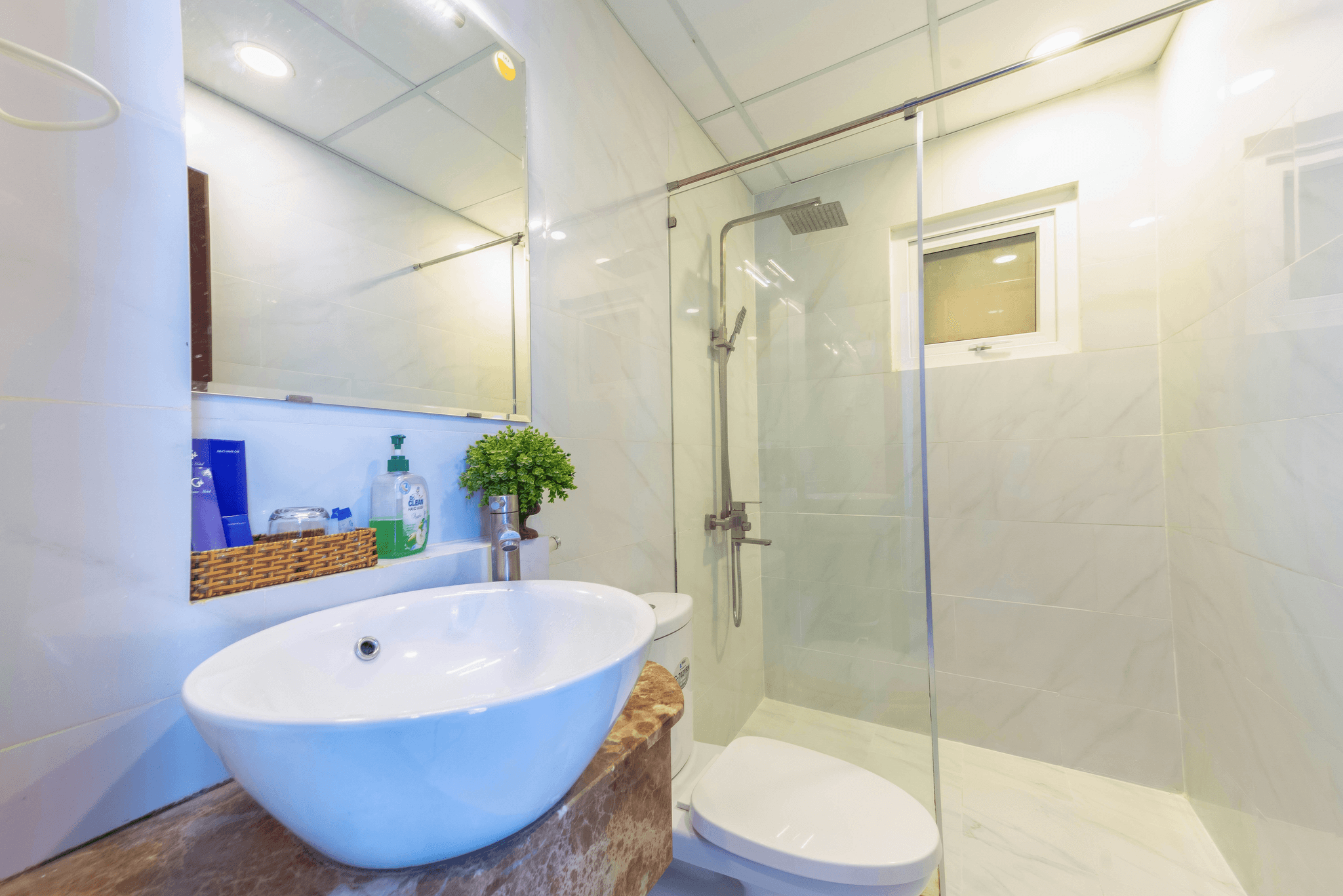 best tiles for shower floor - non slip tile options