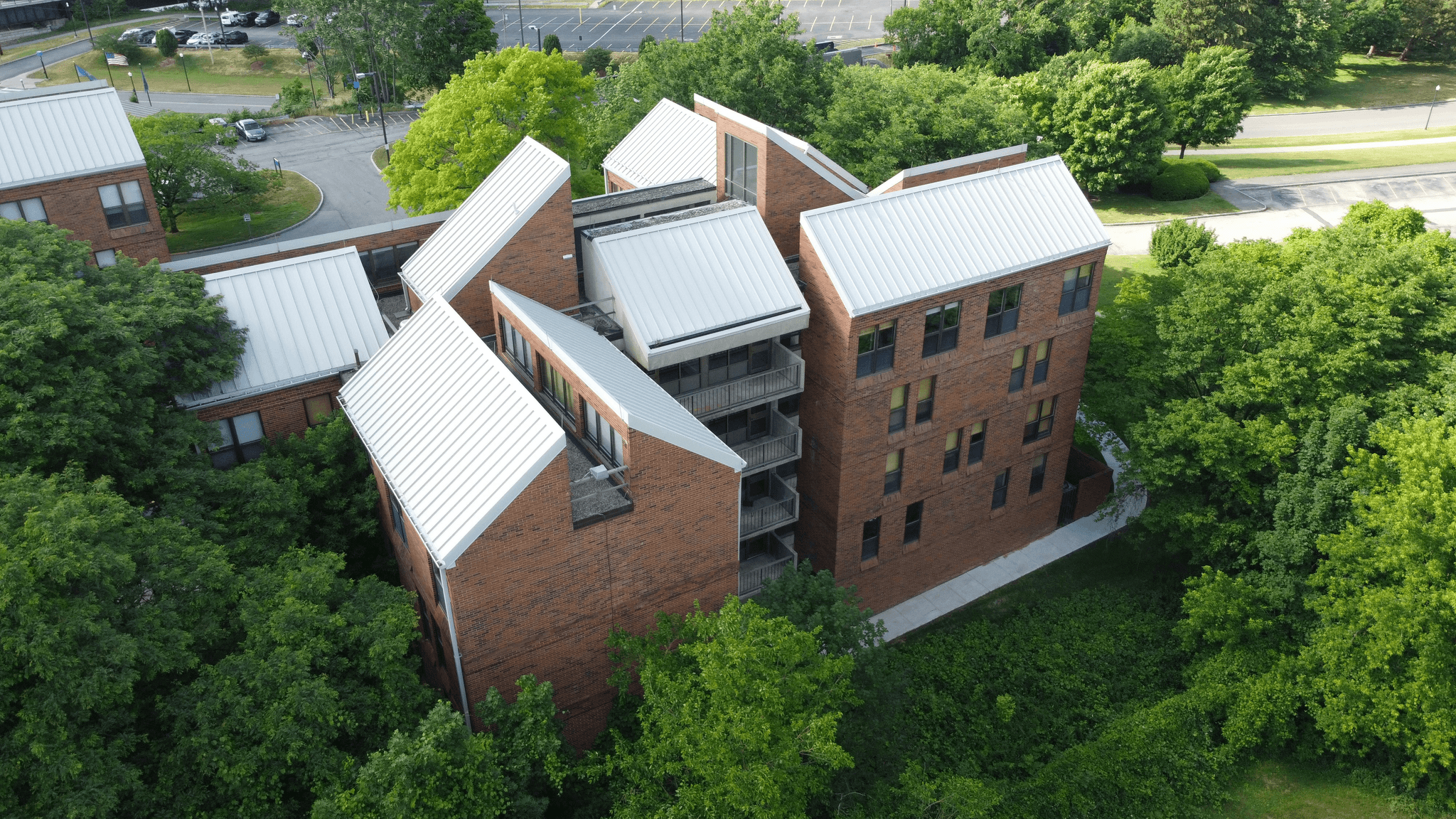 Sustainable design features in a modern prefab dormitory