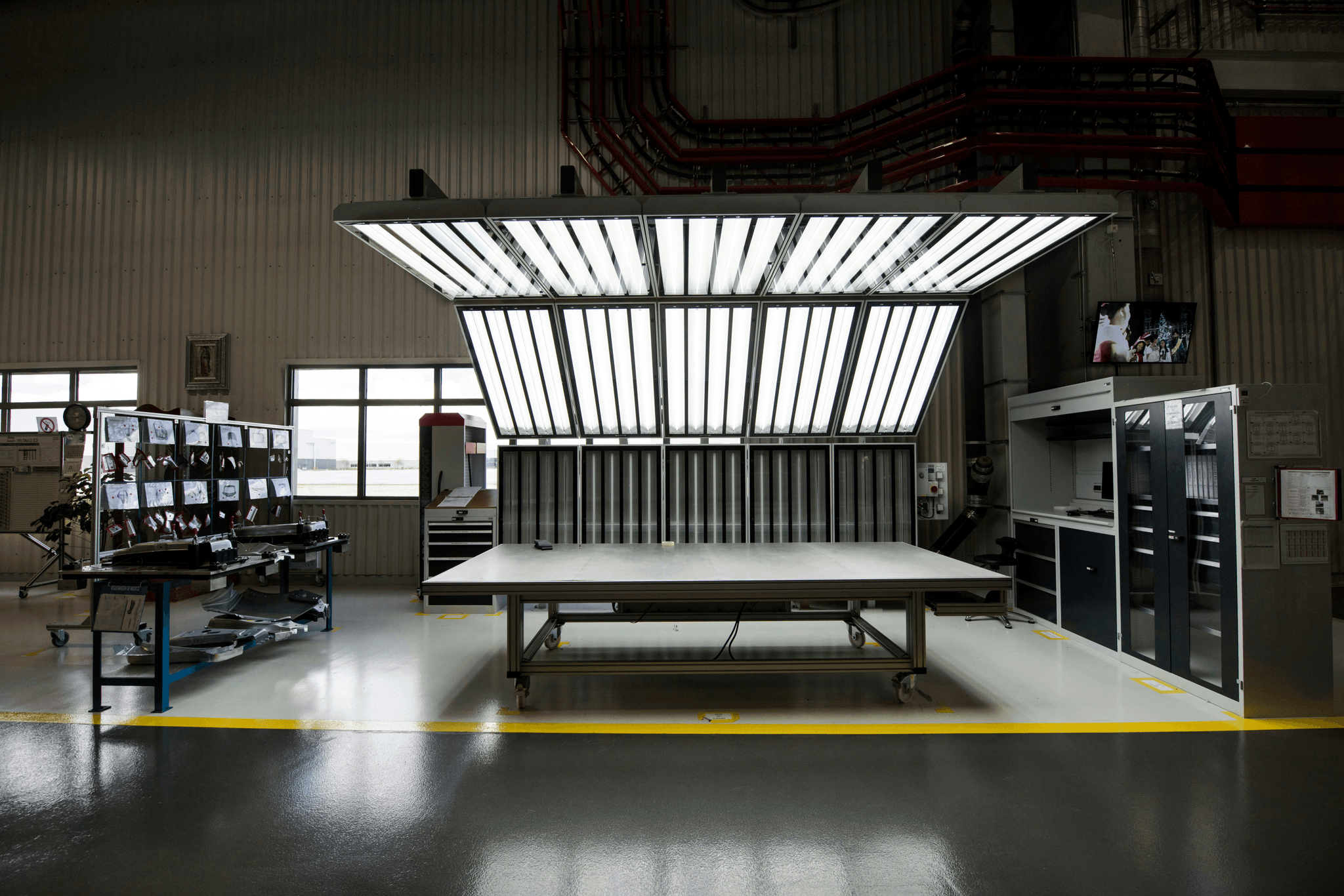 Optimizing glass quality inspection through advanced technology