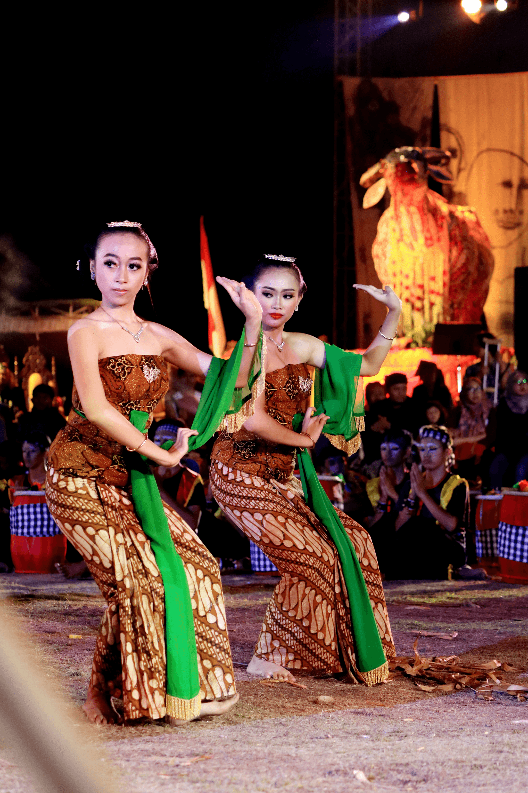 asia's largest open trade fair cultural performance
