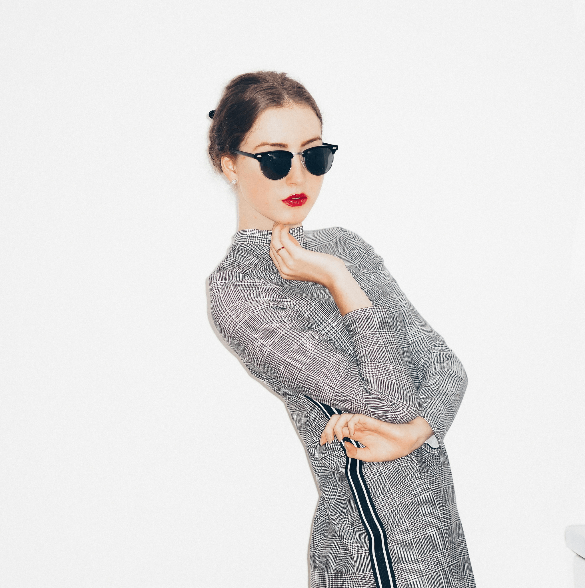 Custom Sunglasses Manufacturers creating unique designs