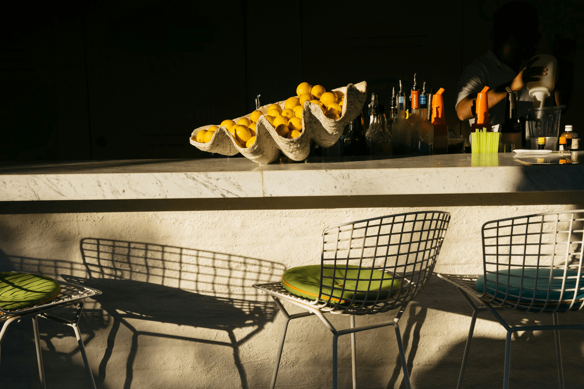 Portable Outdoor Bar Set with Space-Saving Features