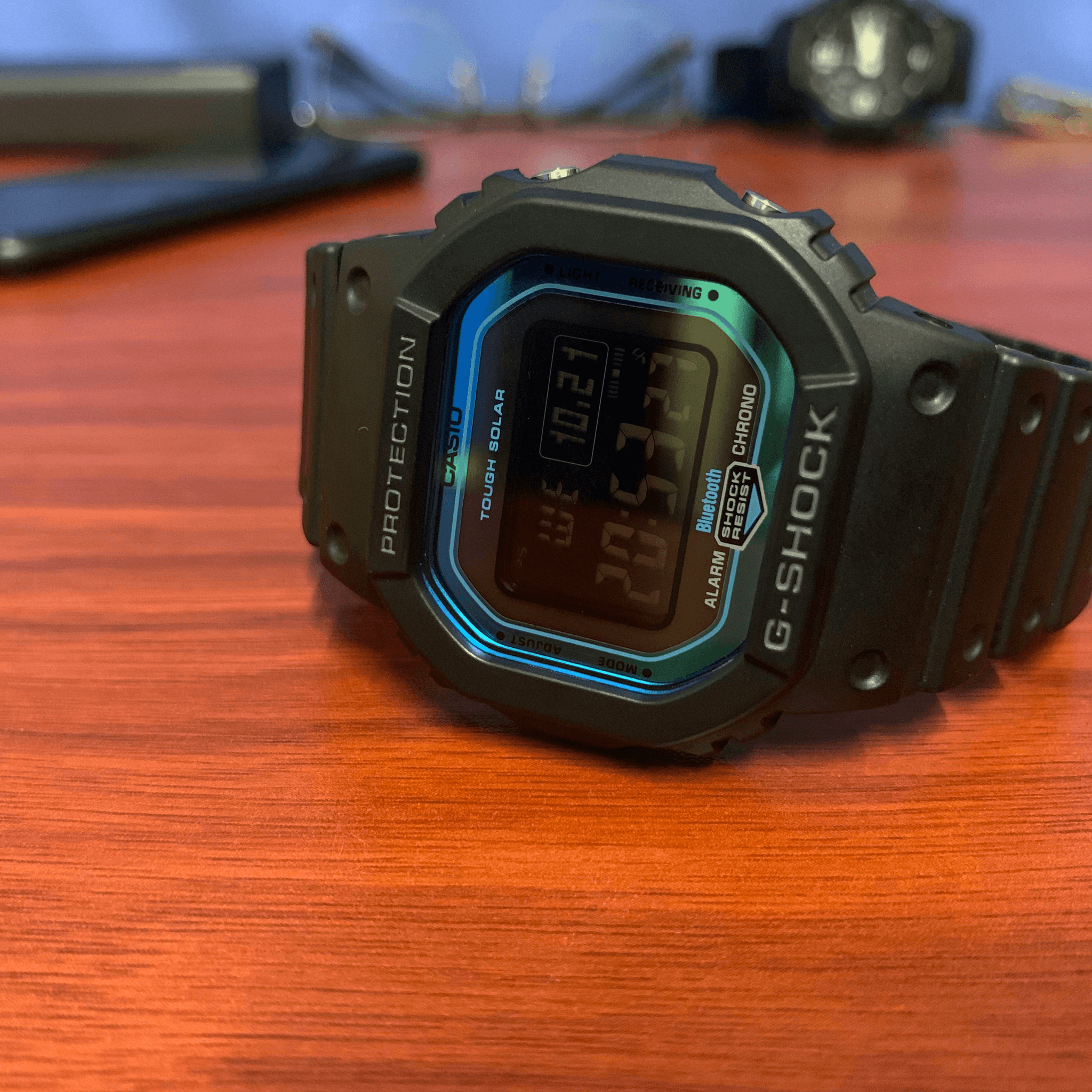 On-site Tests: Battery check for quartz watches ensuring reliability.