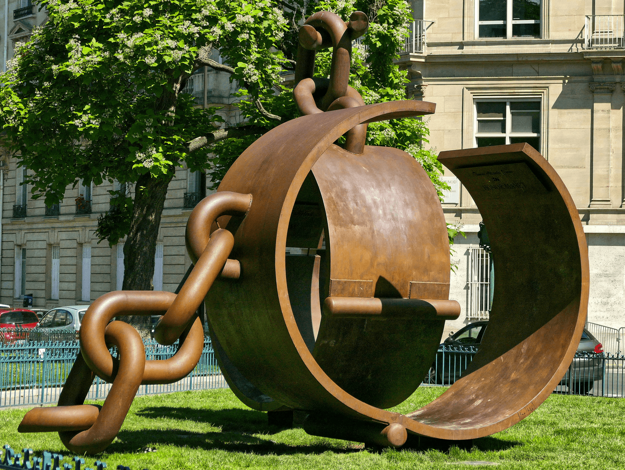 China Outdoor Decor Supplier's Elegant Kinetic Art Sculpture