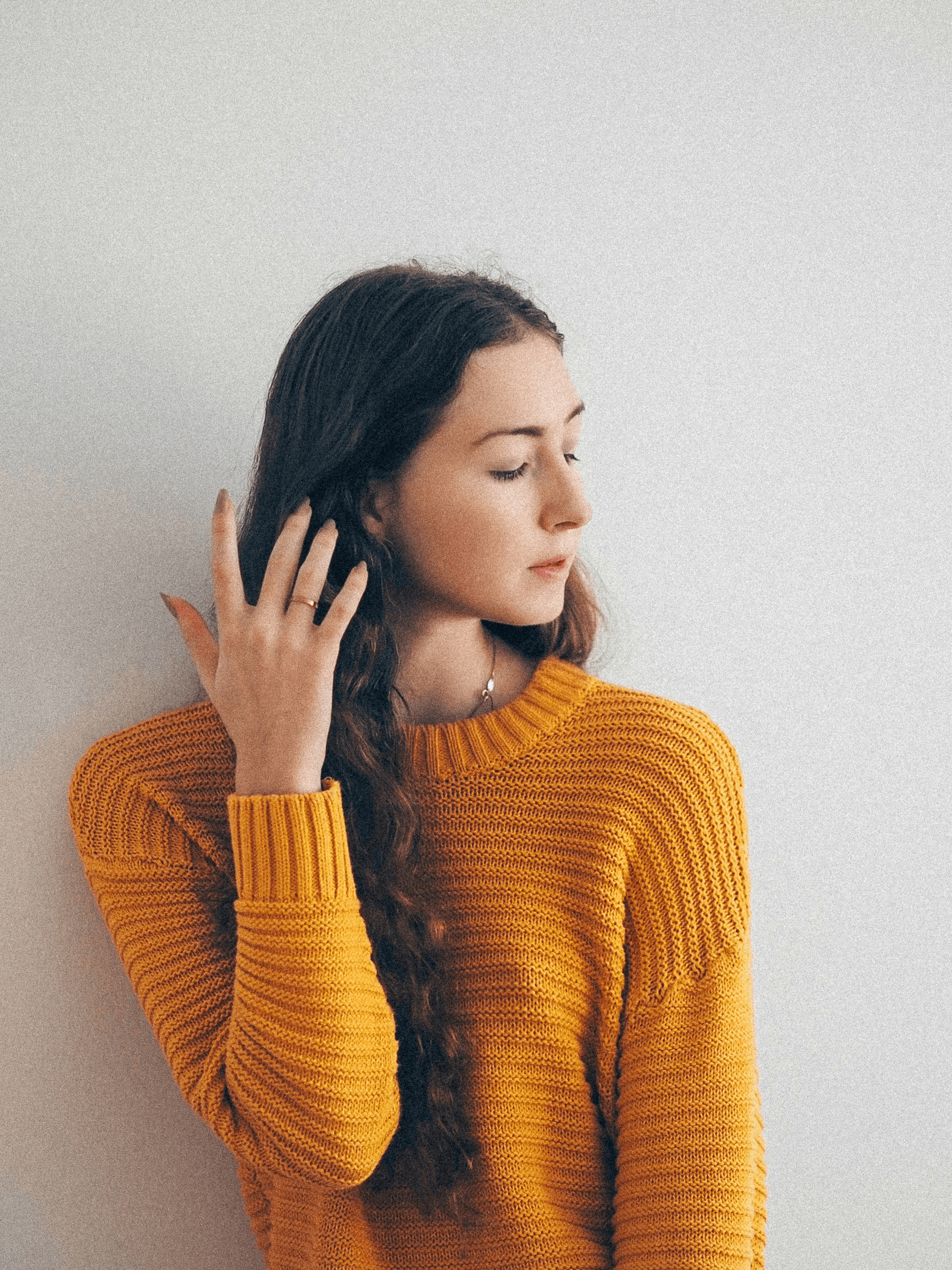 Explore our curly human hair beauty supply collection.