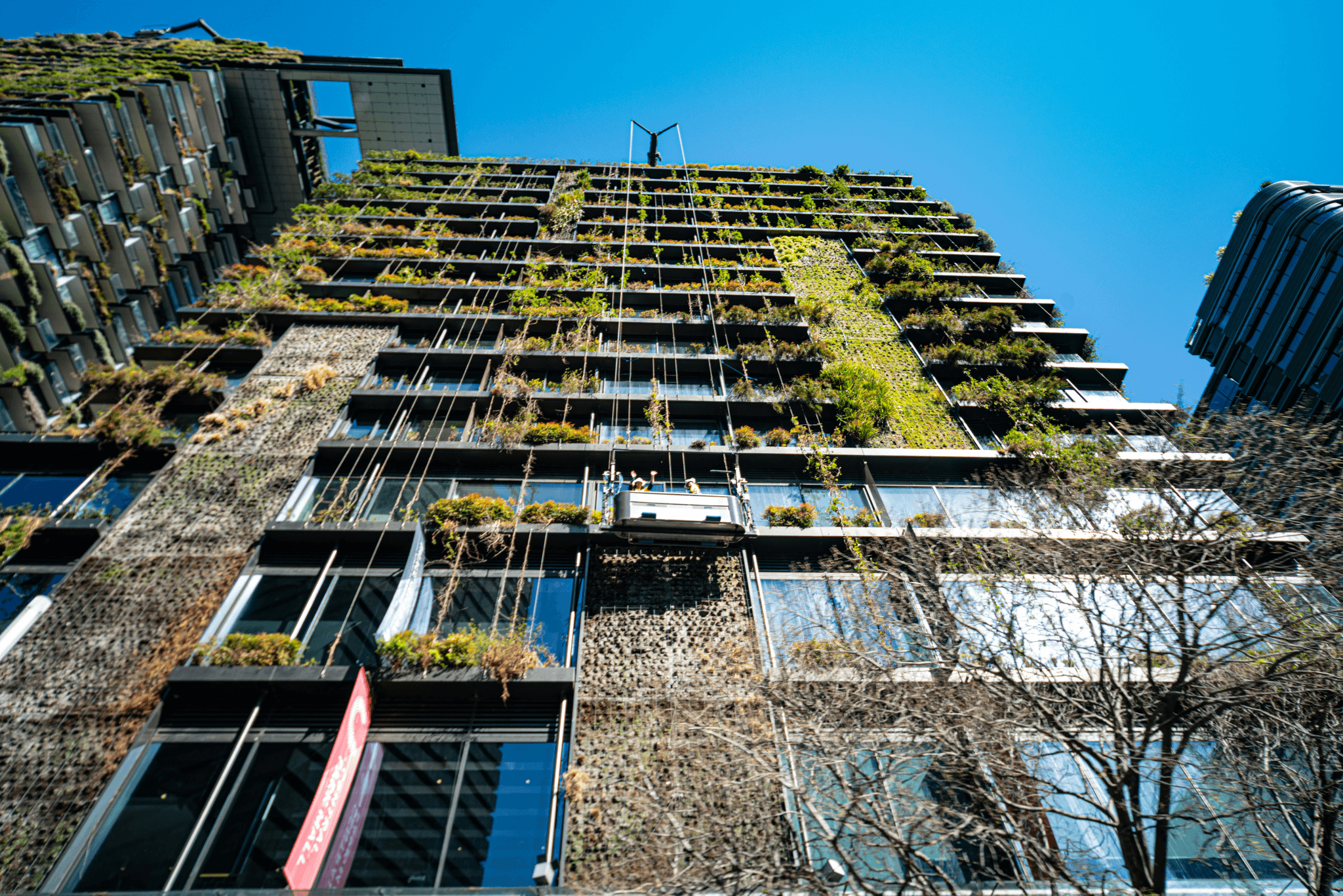 Eco-friendly modular prefab apartment building with sustainable features