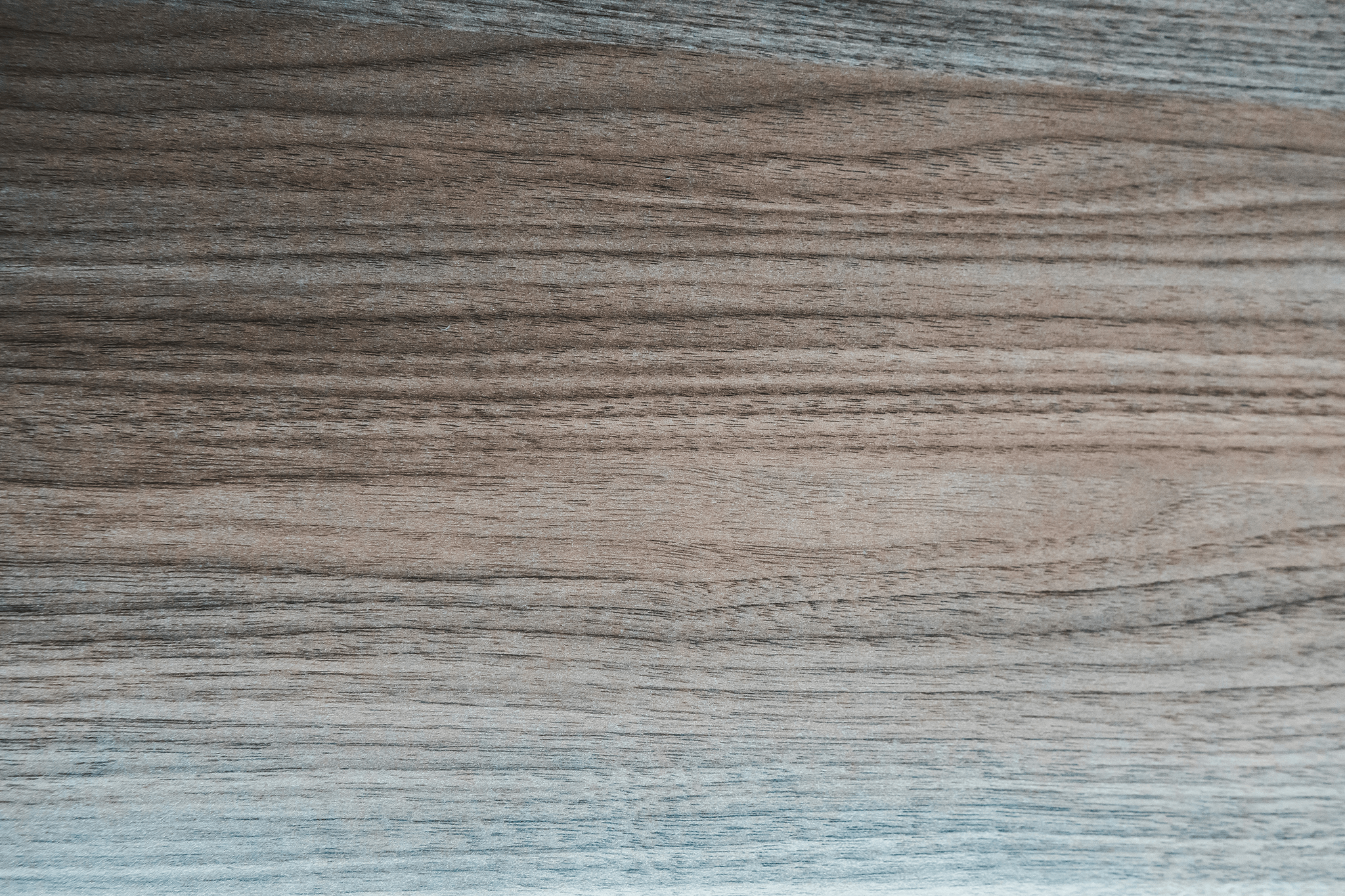 Comparison between Softwood And Hardwood in flooring choices.