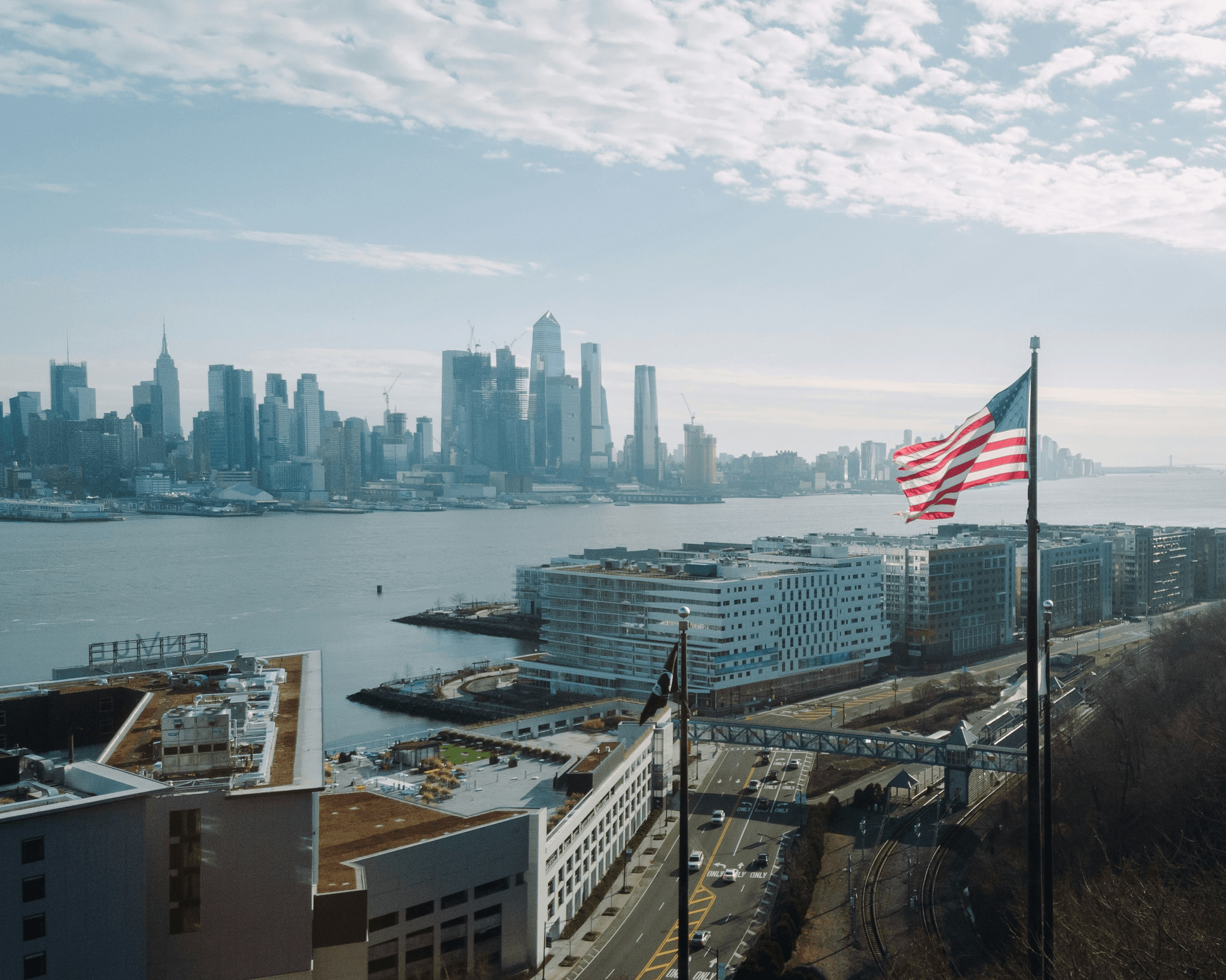 Through the association's resources and network, assist member companies to enter foreign markets and expand their business scope. Assist enterprises to expand overseas market function list Promote cross-national real estate exchange: We are committed to creating a platform for global real estate professionals to exchange, promoting information sharing and cooperation. Provide professional consulting services: The association provides comprehensive consulting services from market analysis, legal consultation to capital operation, assisting members in making informed investment decisions. Assist enterprises in expanding overseas markets: Through the association's resources and network, assist member enterprises in entering foreign markets and expanding their business scope.