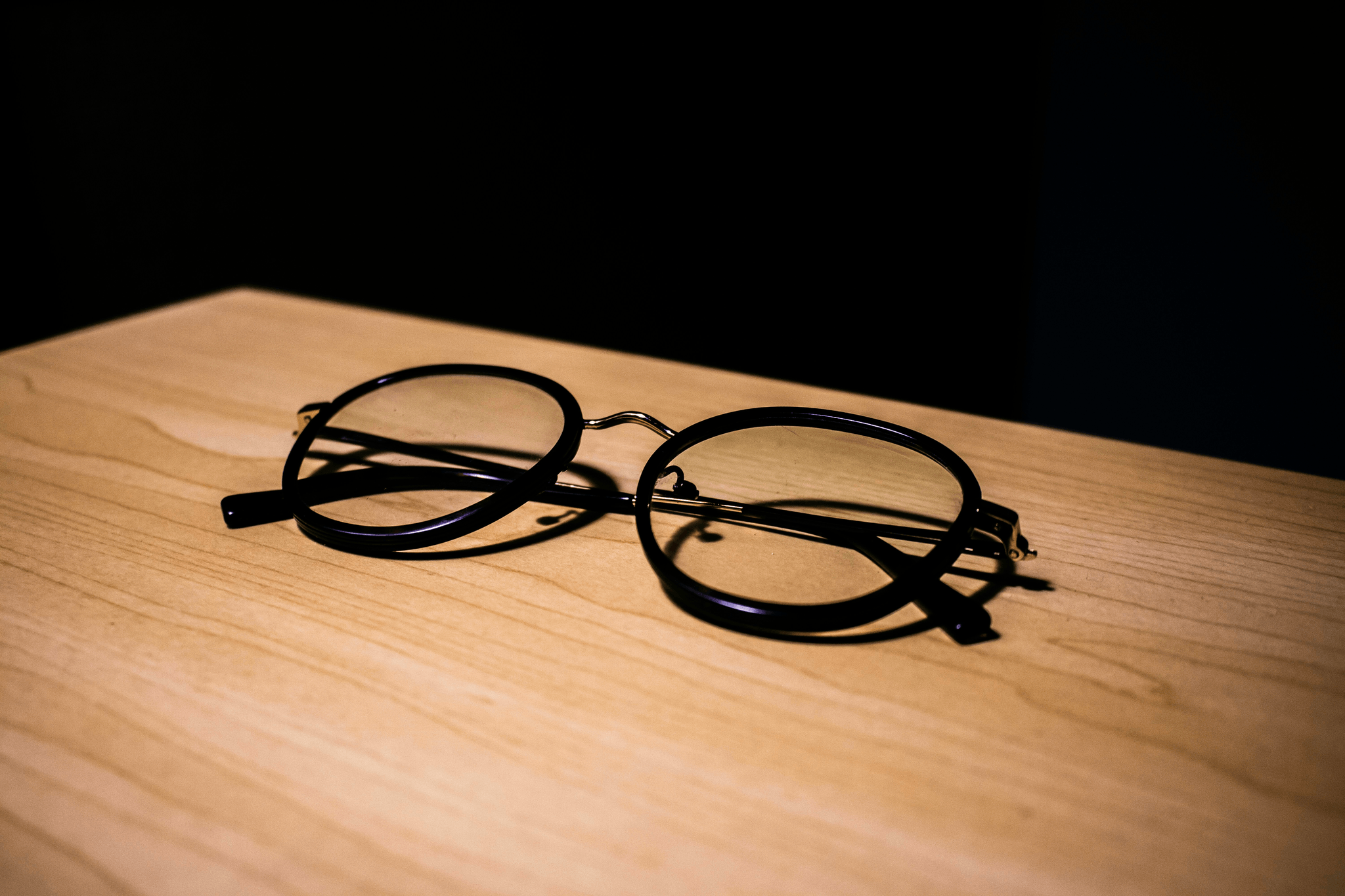 how to tighten sunglasses effectively during maintenance