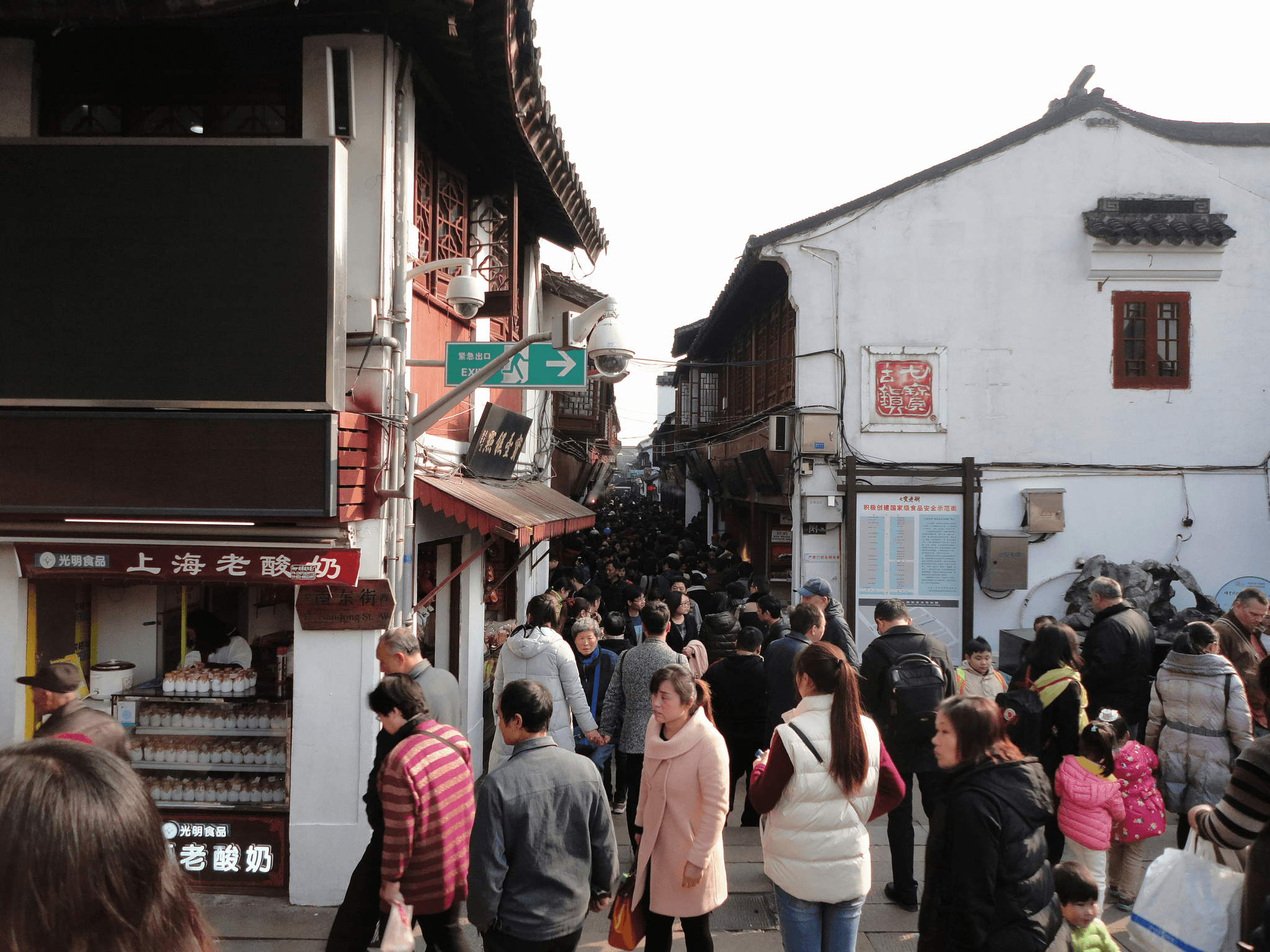 Overcoming hurdles with a top sourcing company in China