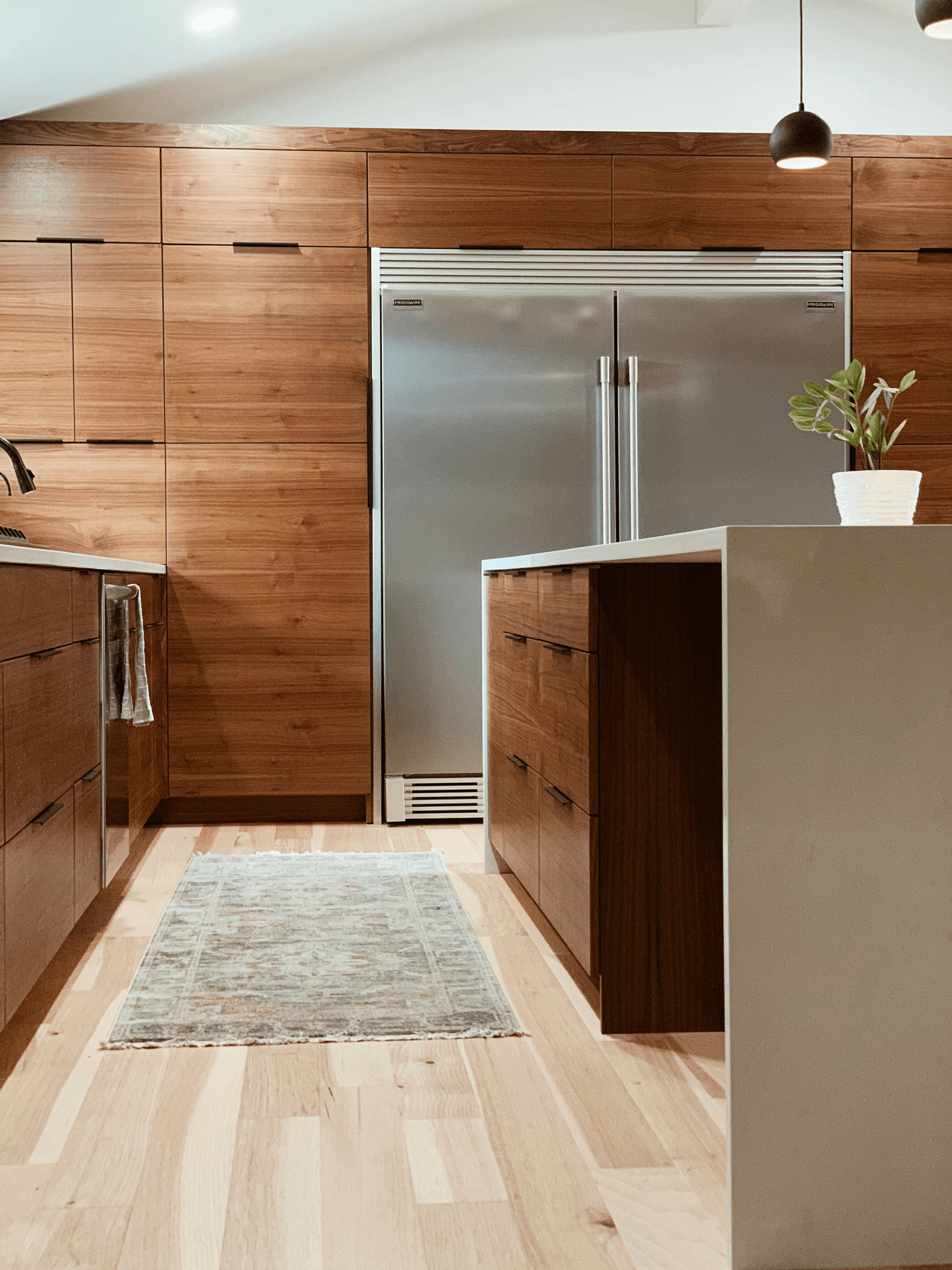 Custom Kitchen Cabinet Manufacturers List