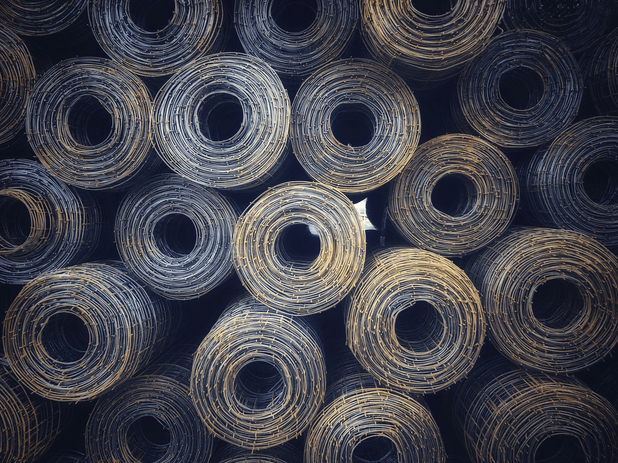 Close-up image showcasing 16 gauge galvanized steel wire.