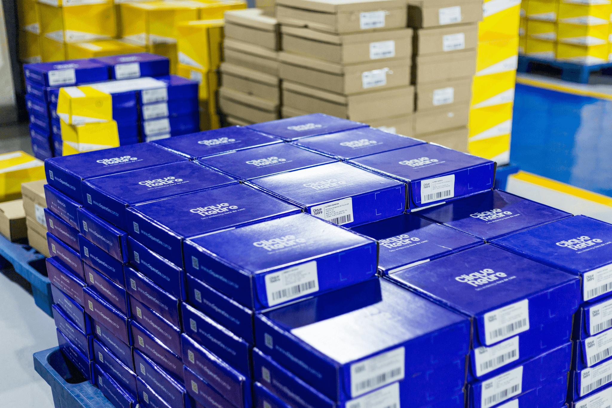Efficient inventory management in product sourcing