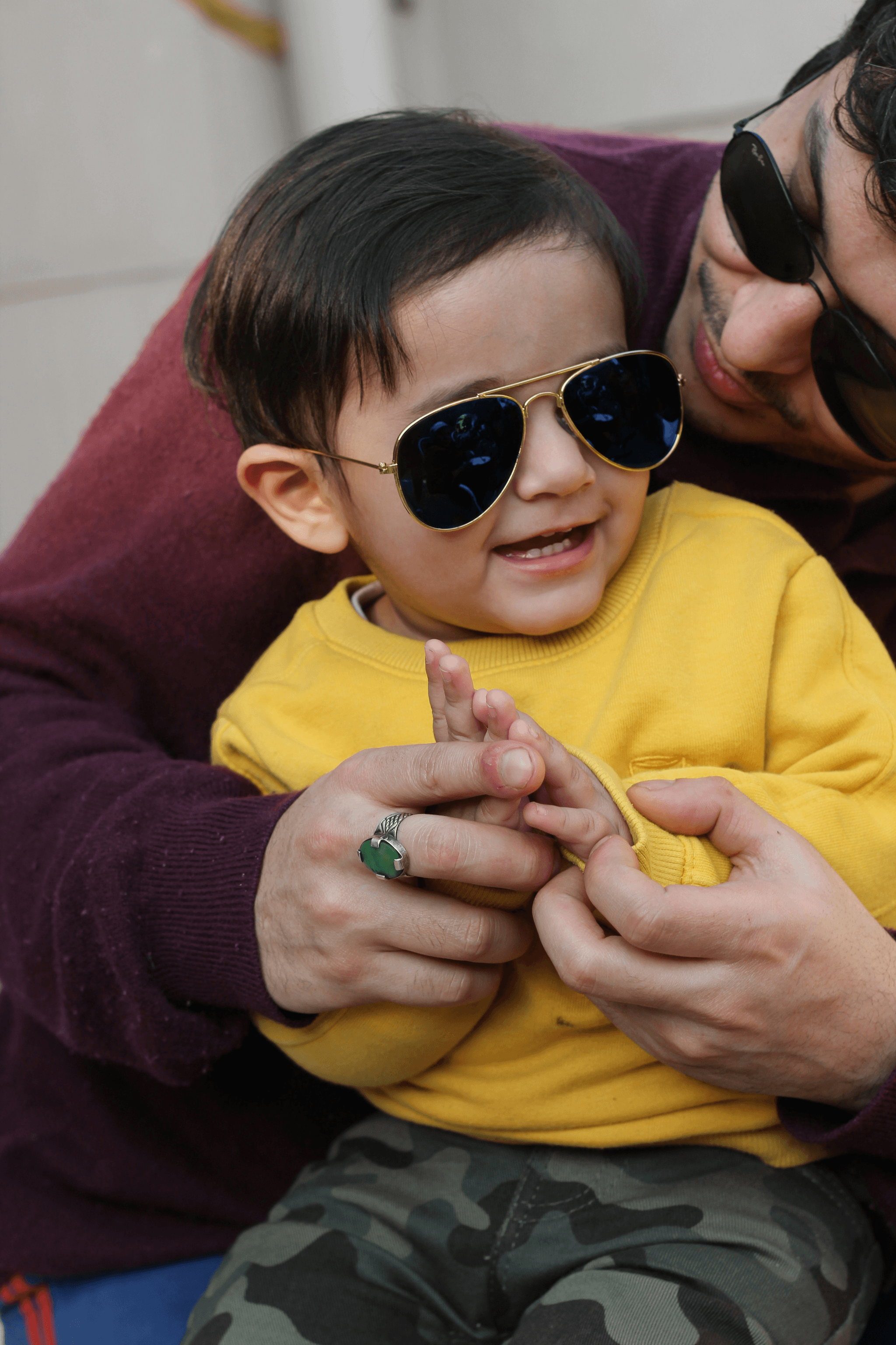 do babies need sunglasses - protecting young eyes outdoors
