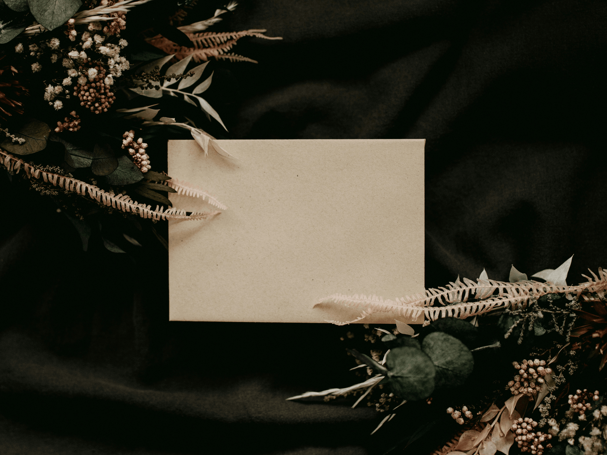 Cardboard insert for flower arrangement stability