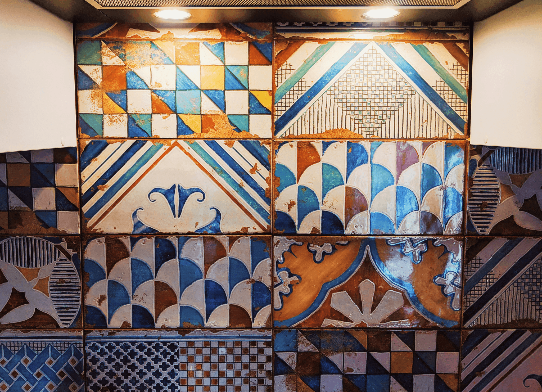 Different Kinds of Tiles for Kitchen Backsplash