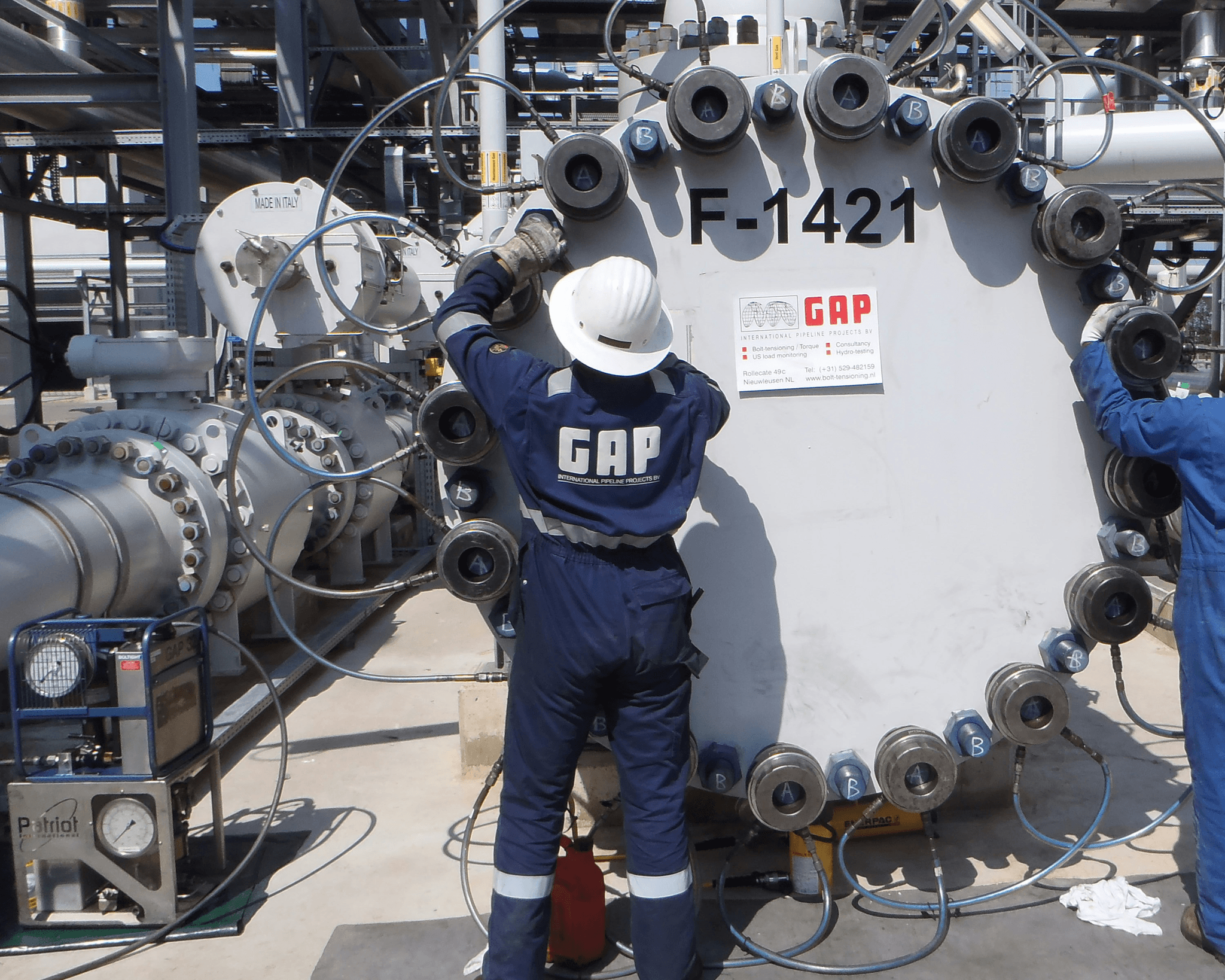 High-performance explosion-proof electric actuator operating in an industrial setting