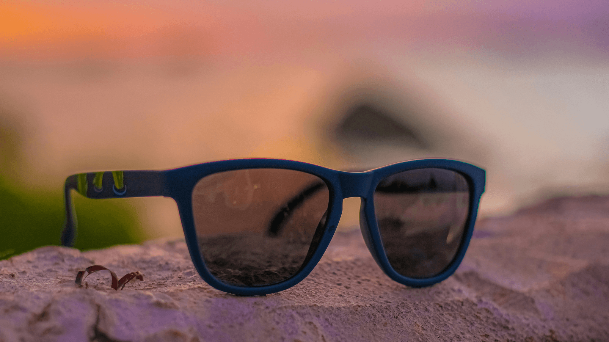 Stylish wayfarer gradient sunglasses collection
