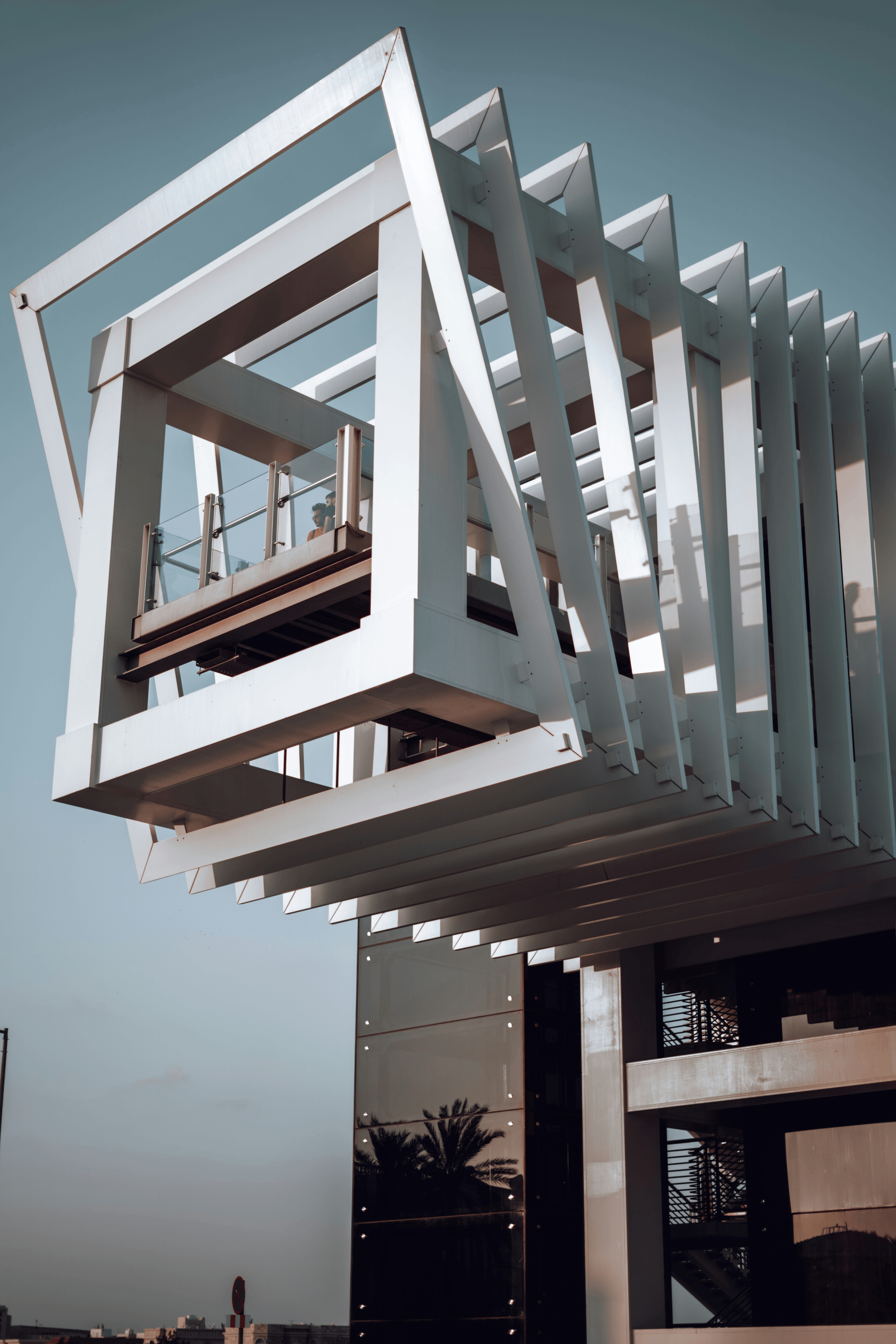 Smart technology integration in modern modular temporary buildings