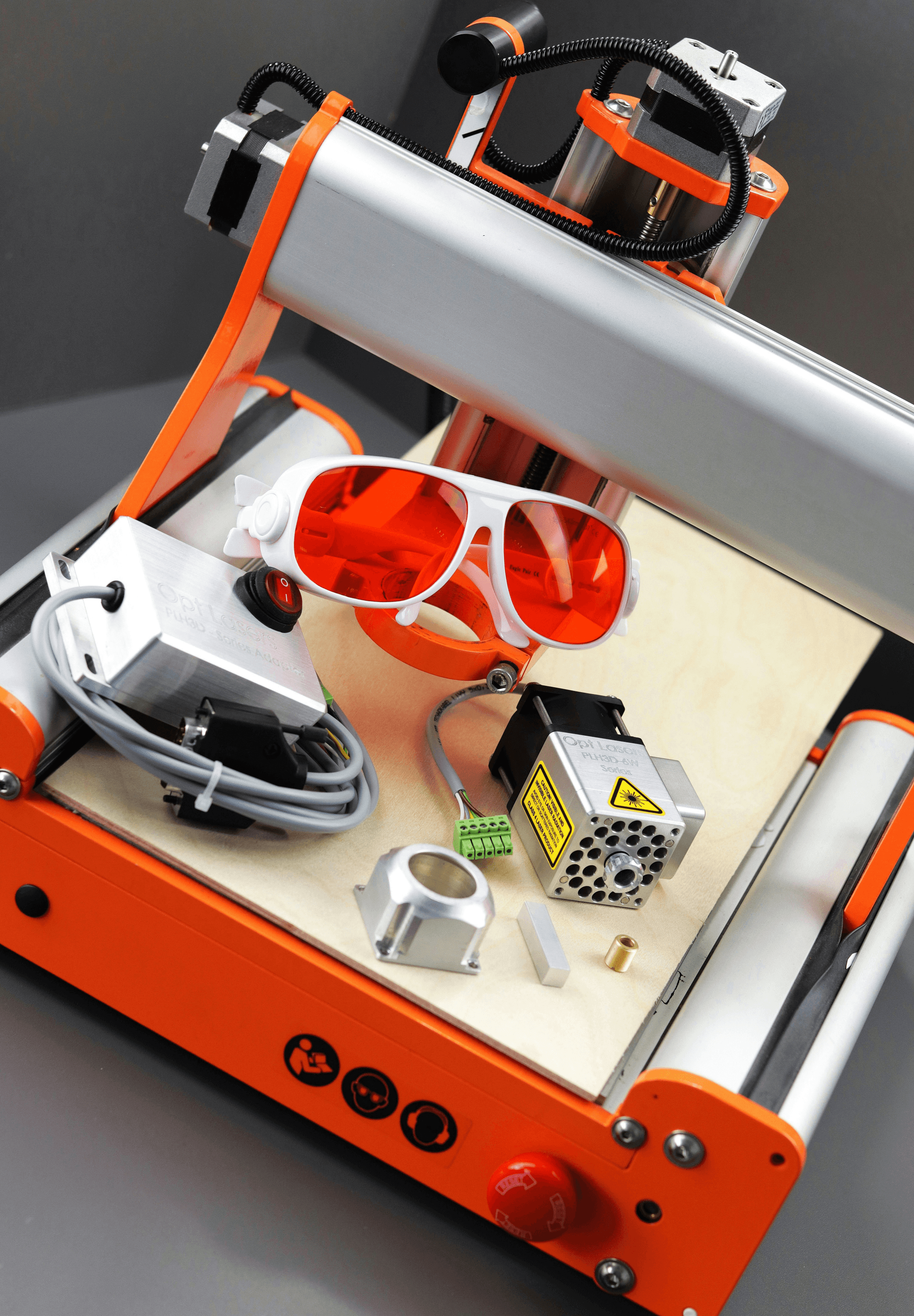 industrial fiber laser cutting machine performing precise cuts