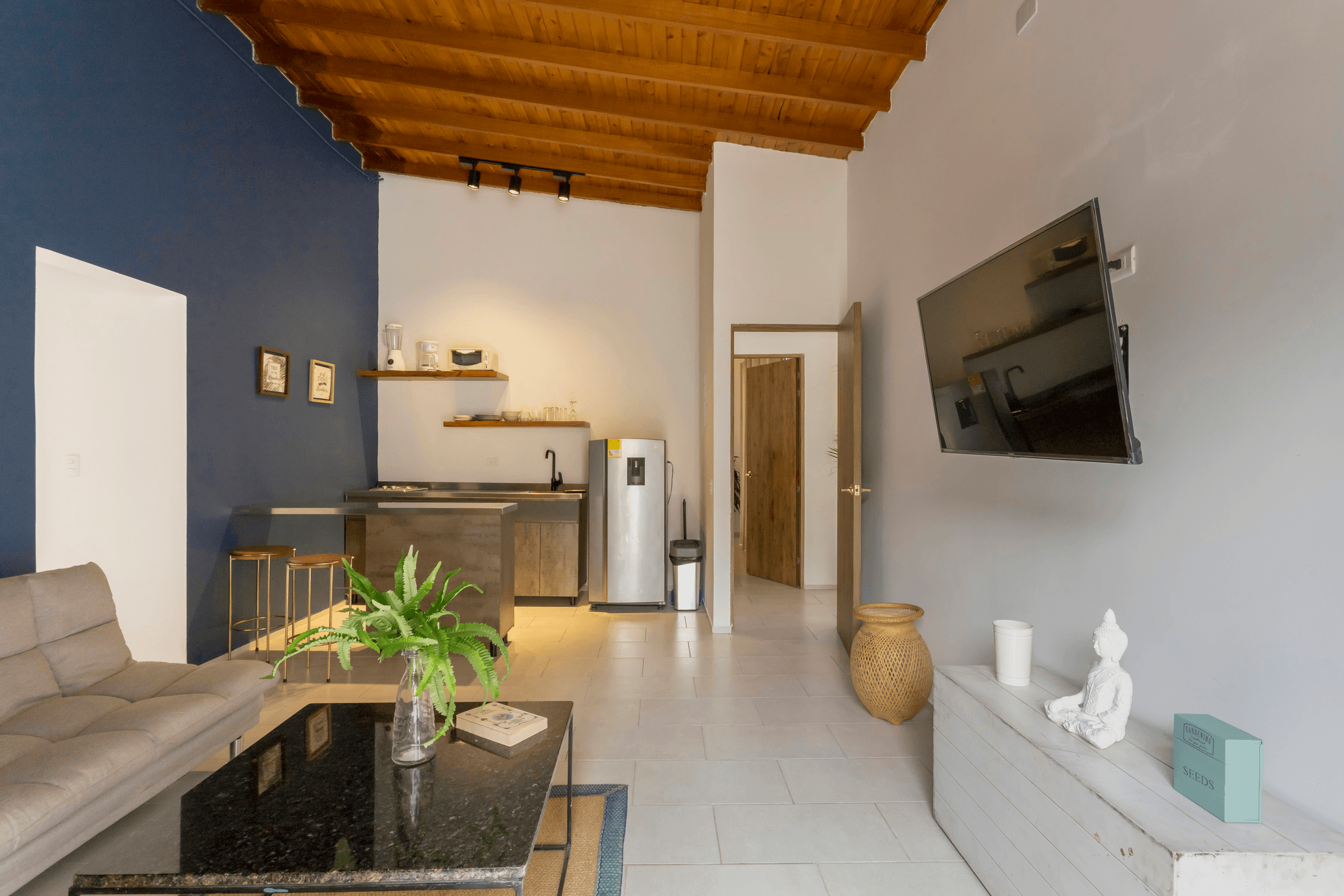 casa prefabricada moderna con diseño interior atractivo