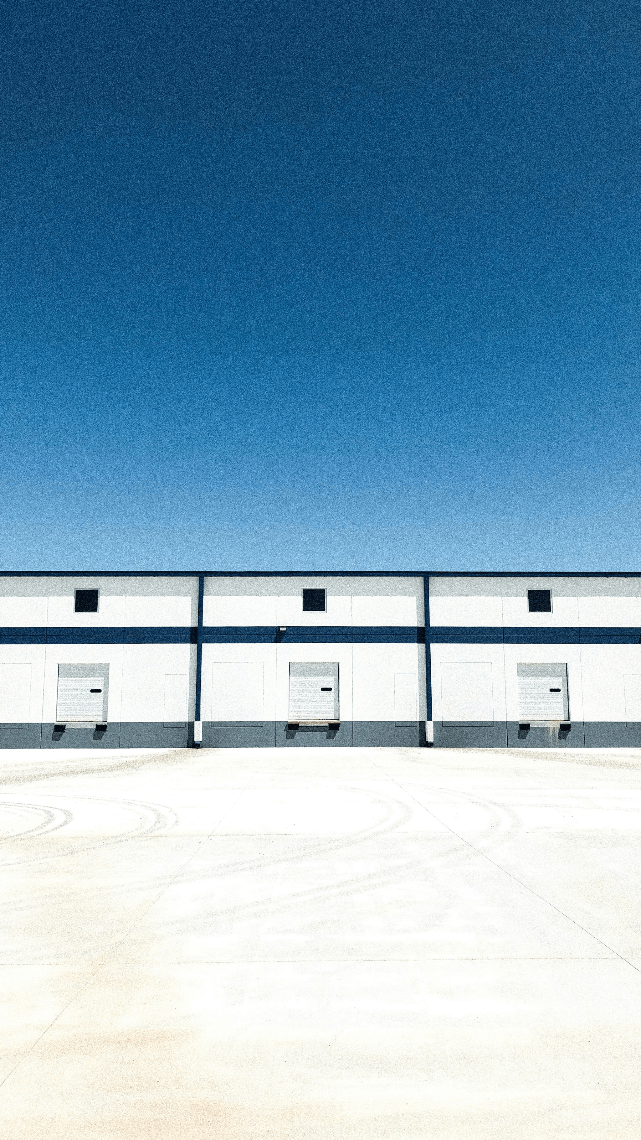 Efficient layout design in a steel structure warehouse