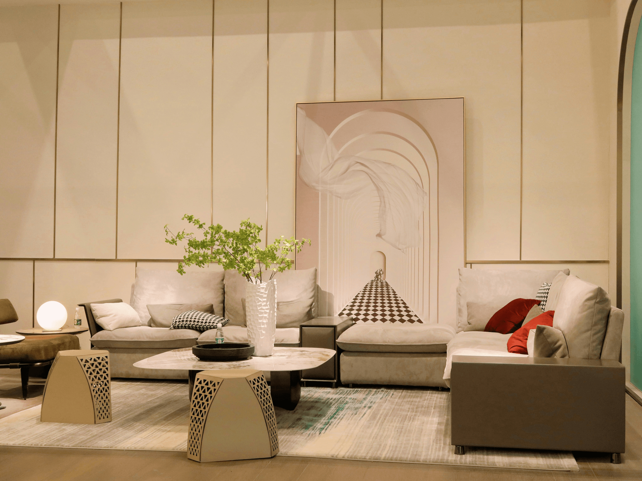 Furniture market in China - Modern living room with traditional Chinese-inspired furniture