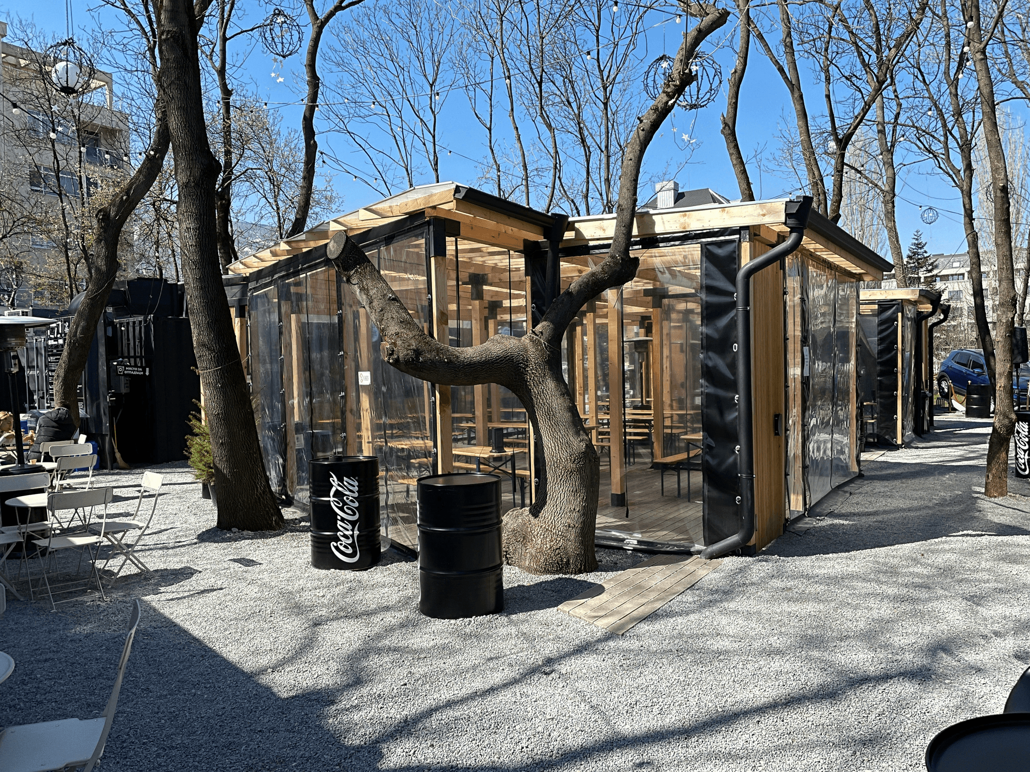 Eco-friendly container cabin design featuring sustainable materials.