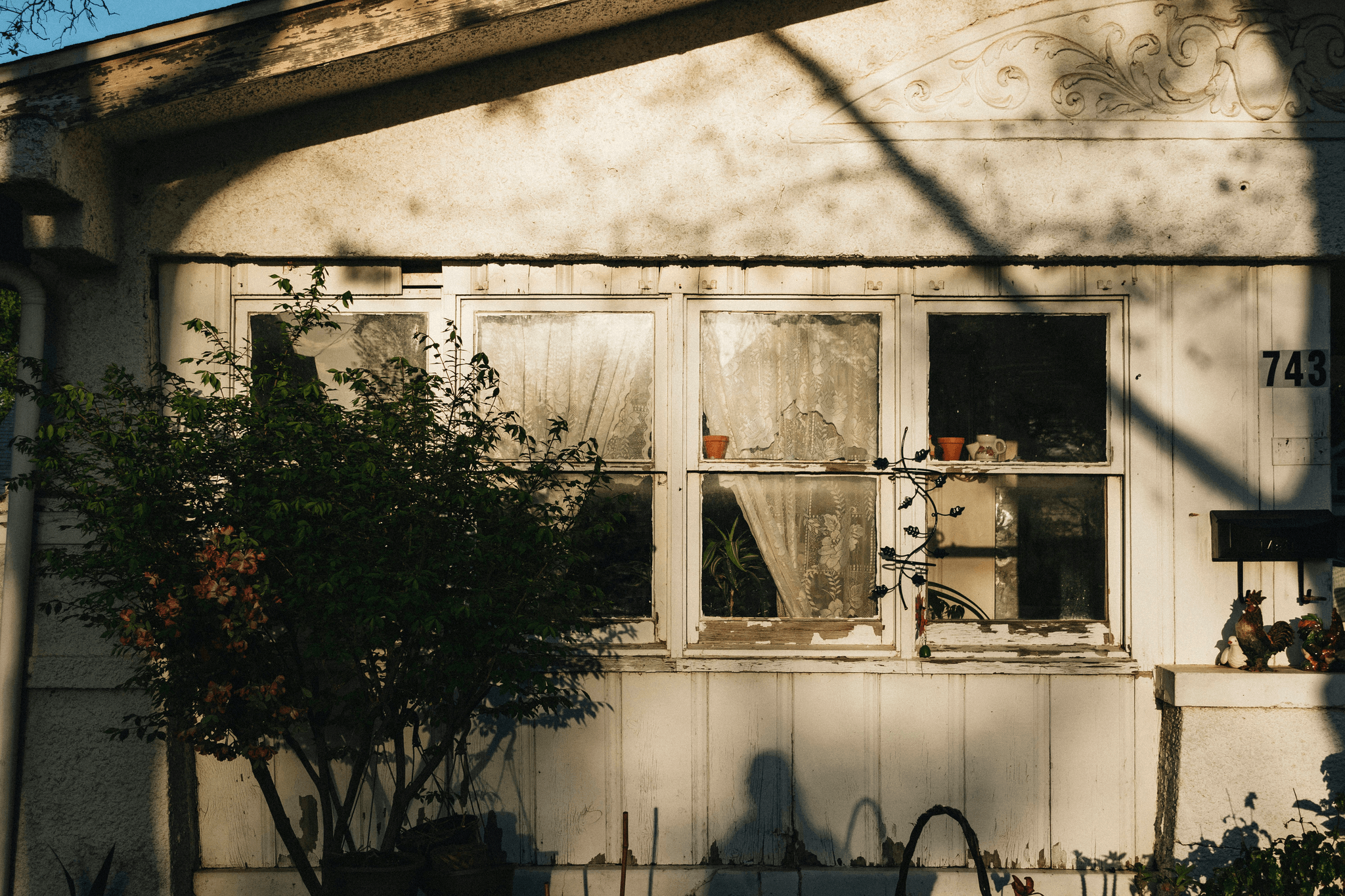 Energy-efficient curtains for mobile home