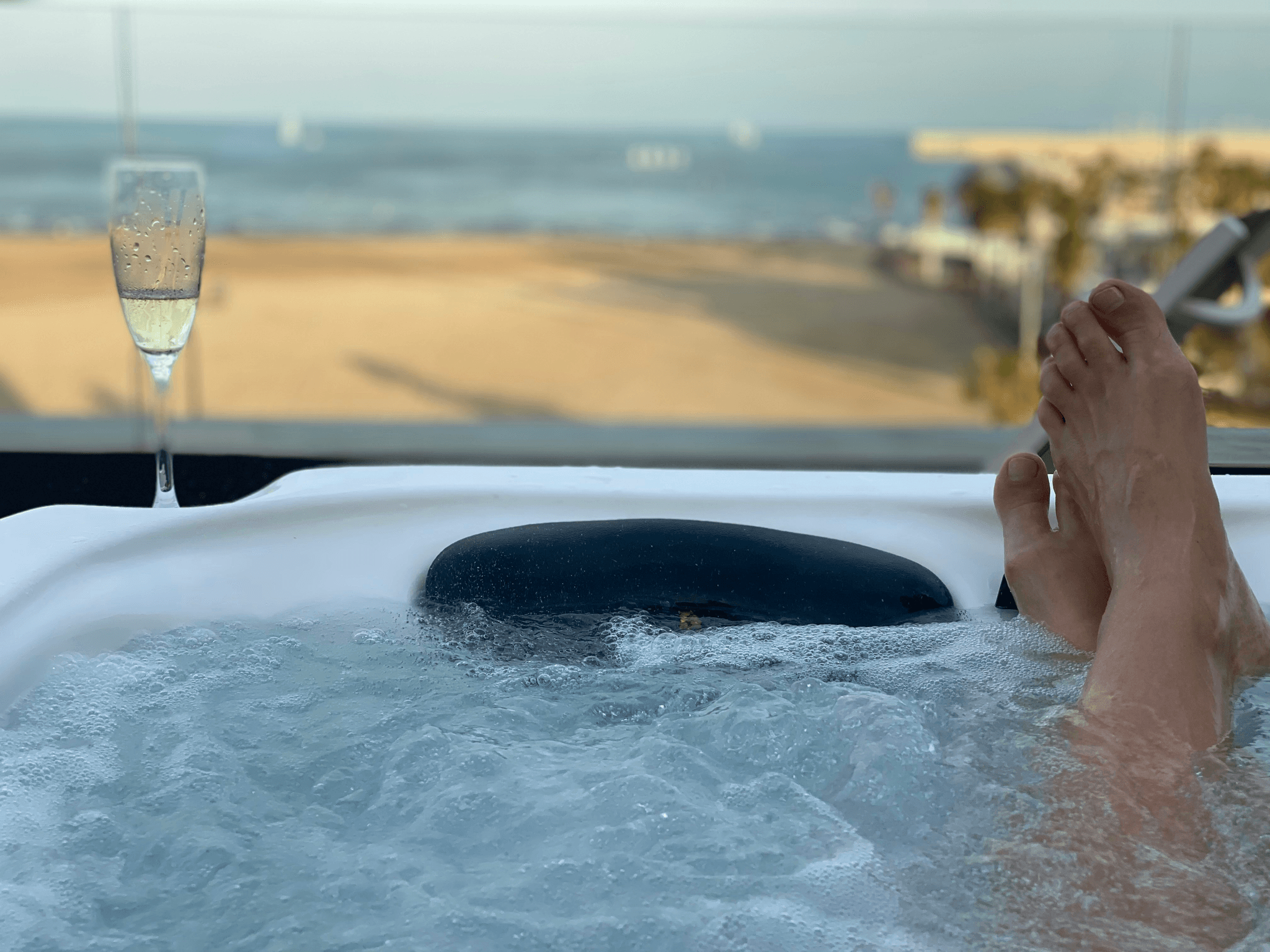 Best Bathtub Manufacturers - Luxury Hydrotherapy Experience