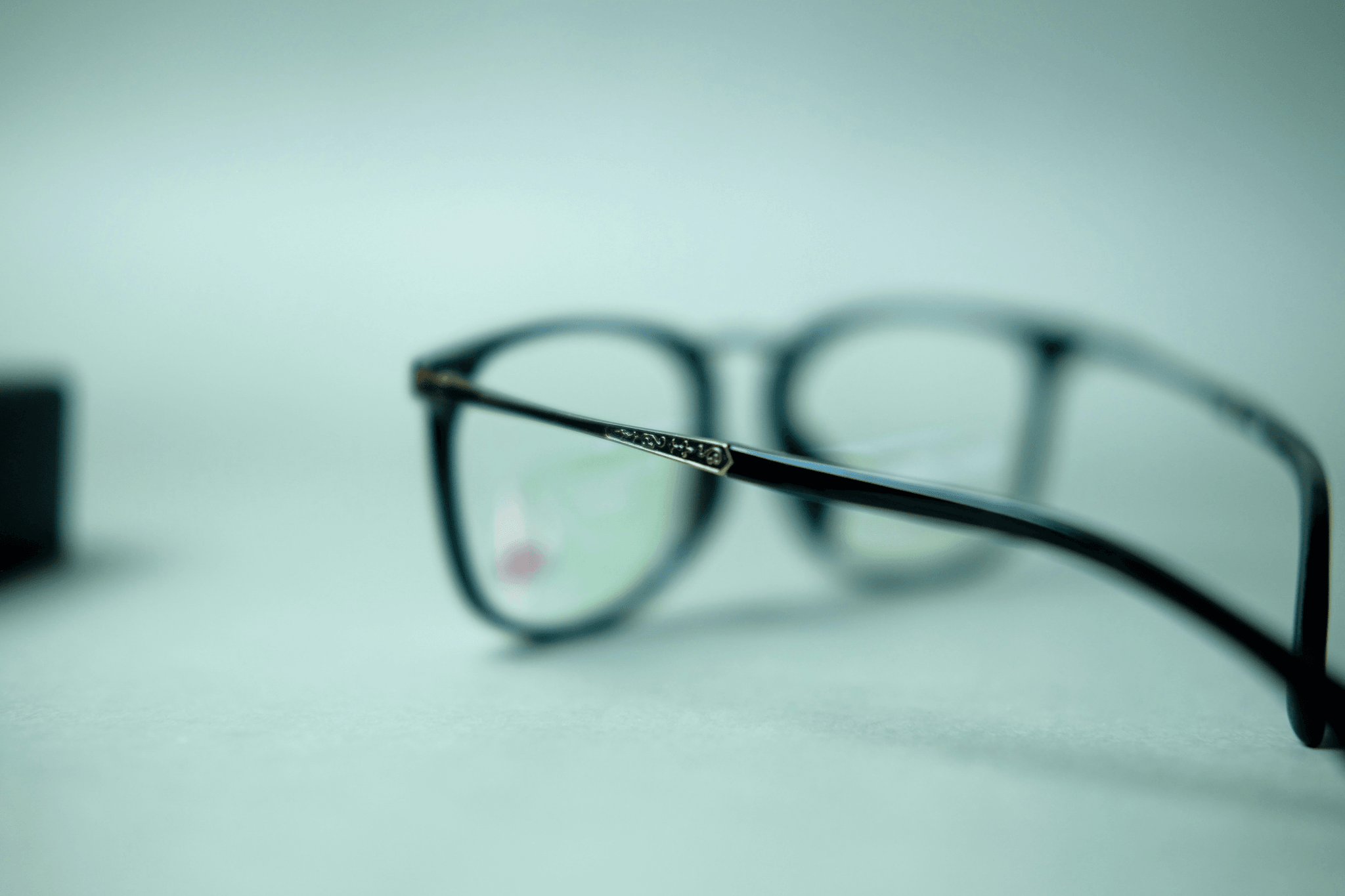 how to tighten sunglasses with detailed eyeglass components