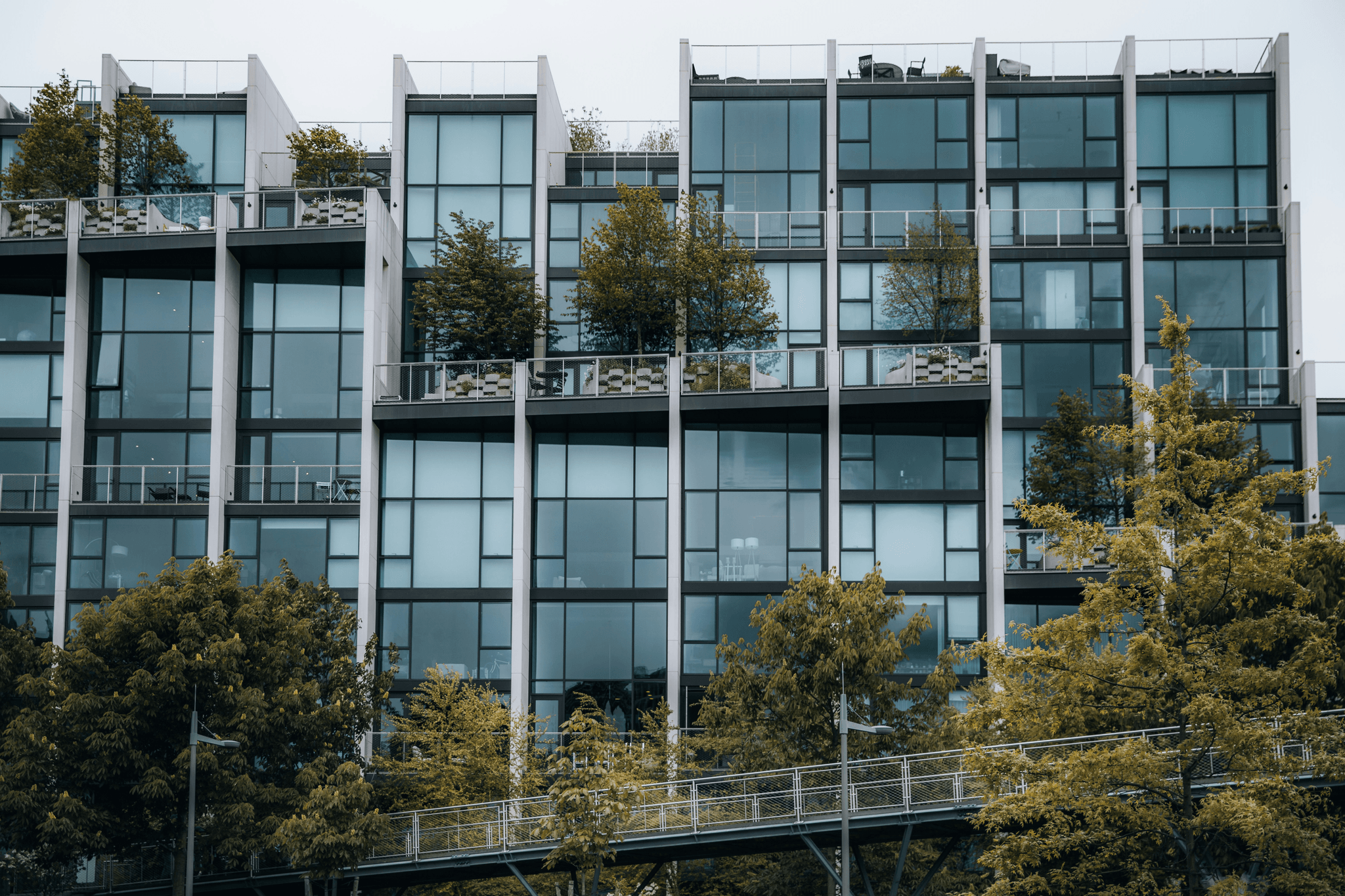 Exterior view of modern modular office building showcasing innovative design.