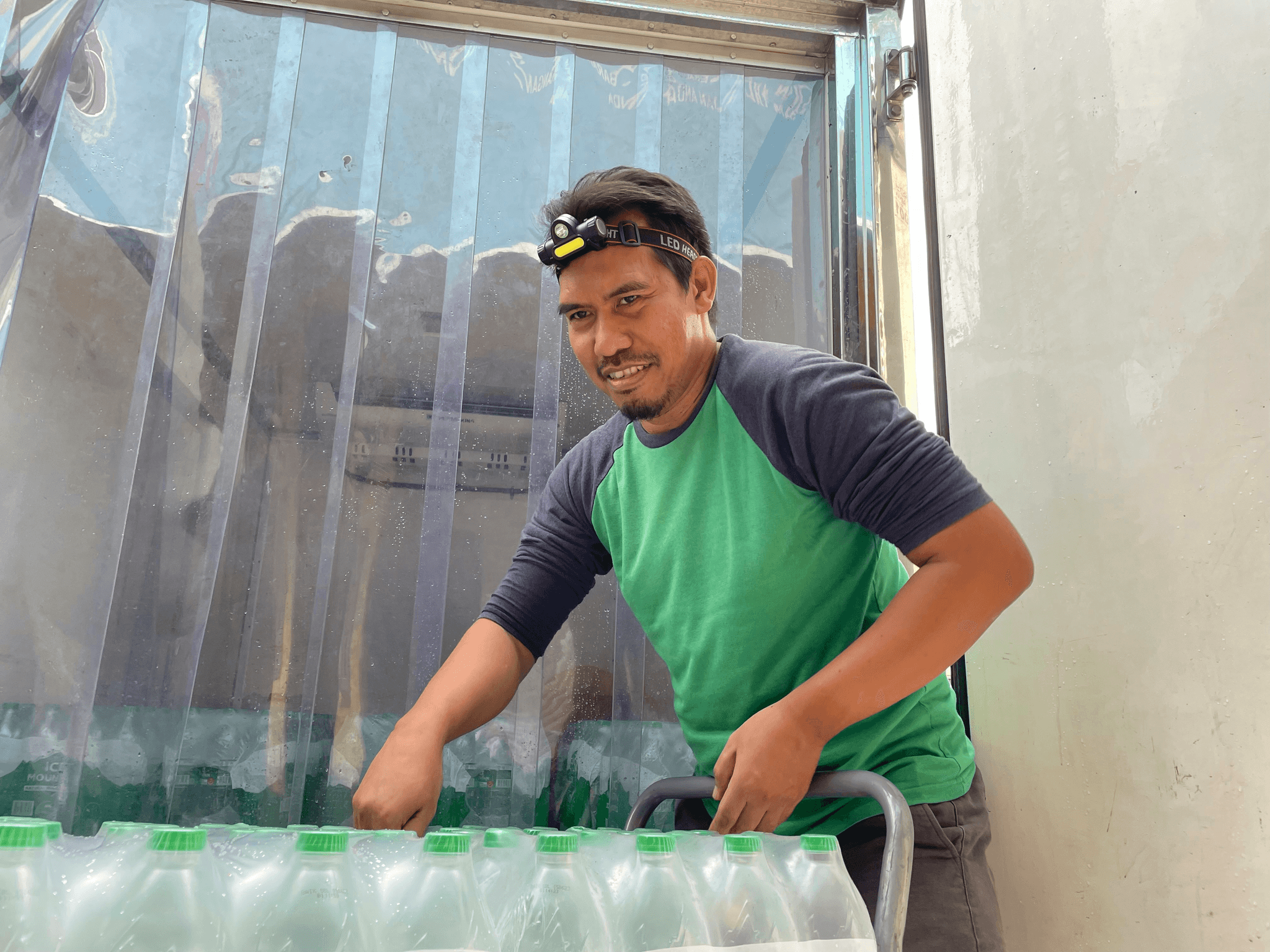 factory visit showcasing sustainability efforts at Procter & Gamble.